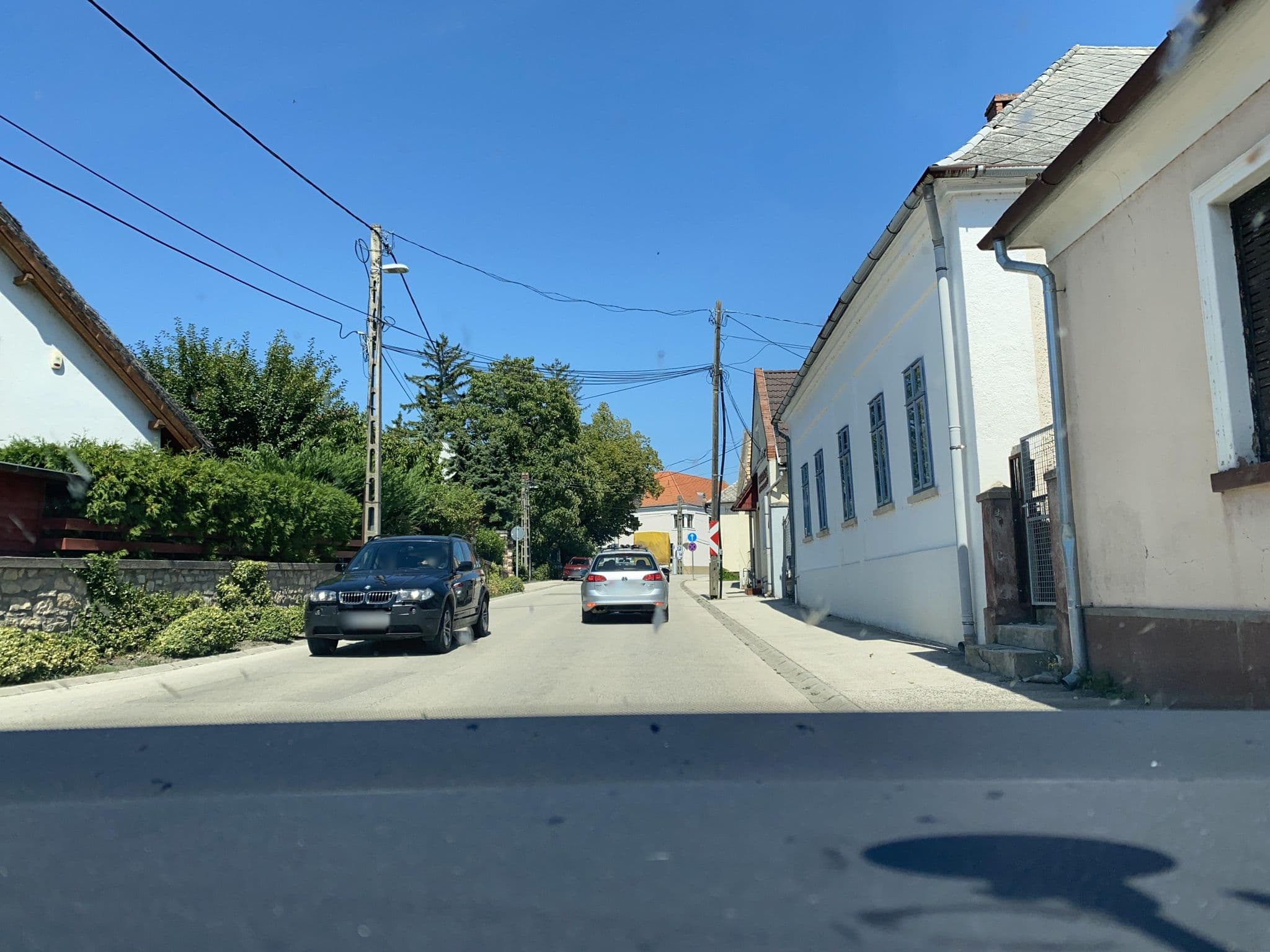 Street view near Kőkövön Vendégház, Balatonfüred — © teamwork (CC BY-SA · Mapillary)