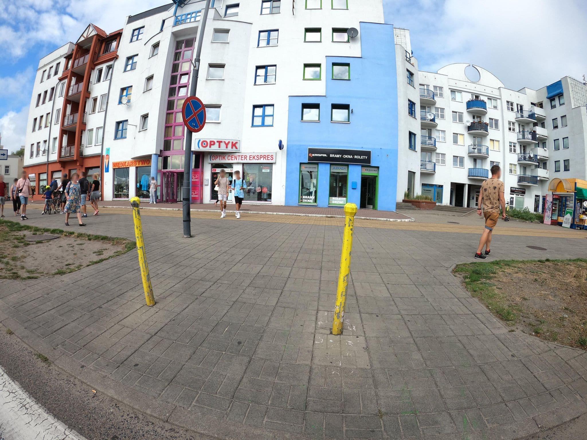 Street view near Działalność Gastronomiczno - Usługowa Malazdra Marek, Świnoujście — © masterofnoroad (CC BY-SA · Mapillary)