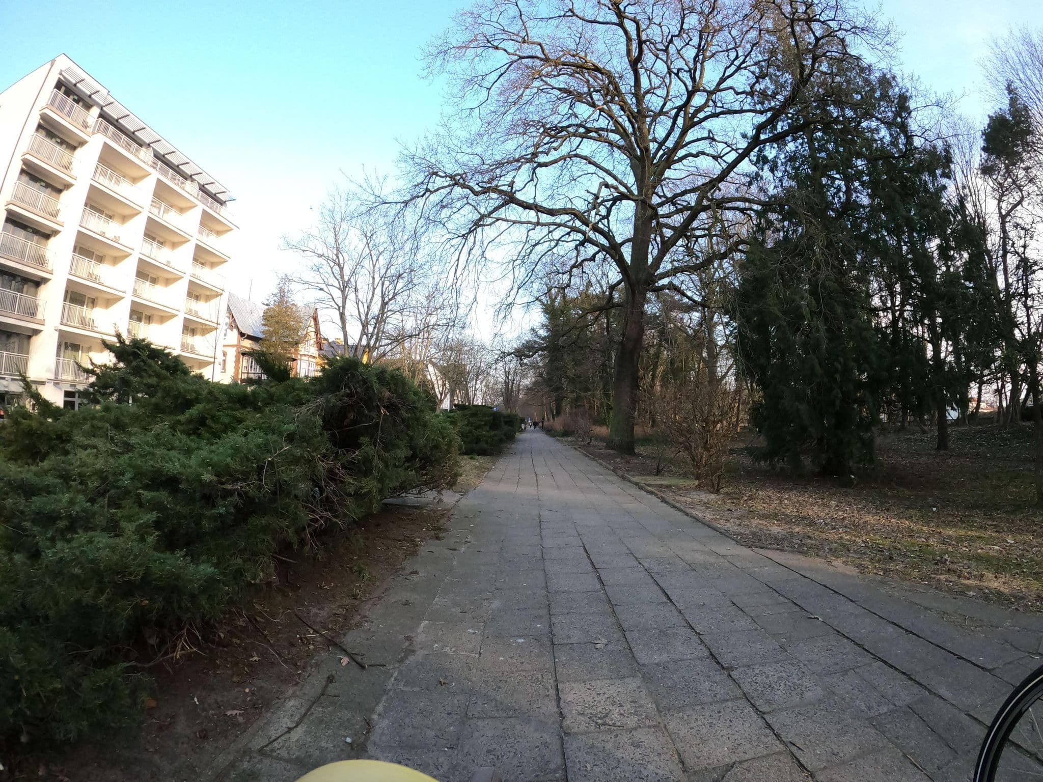 Street view near Perła Bałtyku. Dom wczasowo - sanatoryjny, Świnoujście — © masterofnoroad (CC BY-SA · Mapillary)