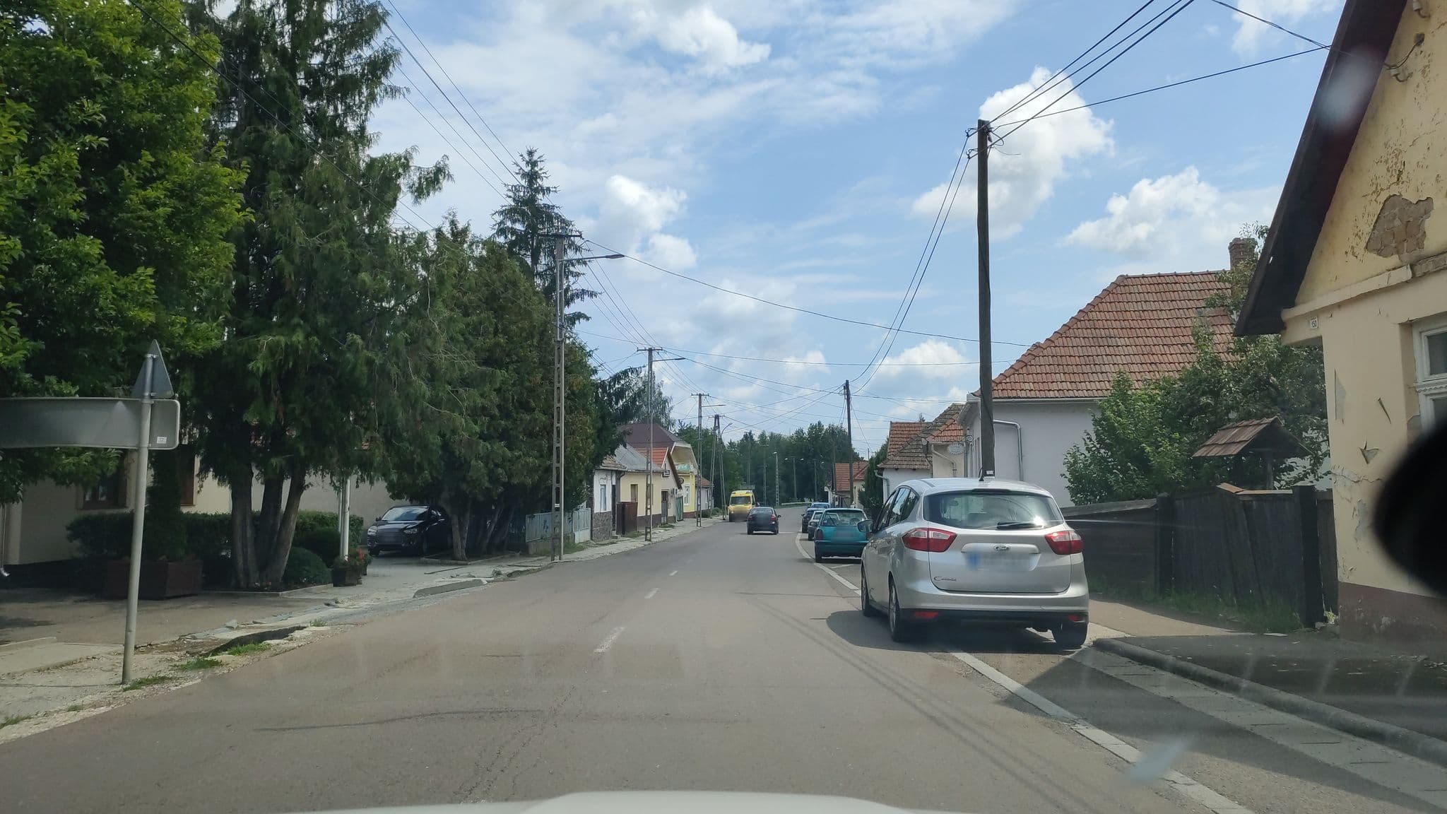 Street view near Ribizli Vendégház, Parád — © grin (CC BY-SA · Mapillary)