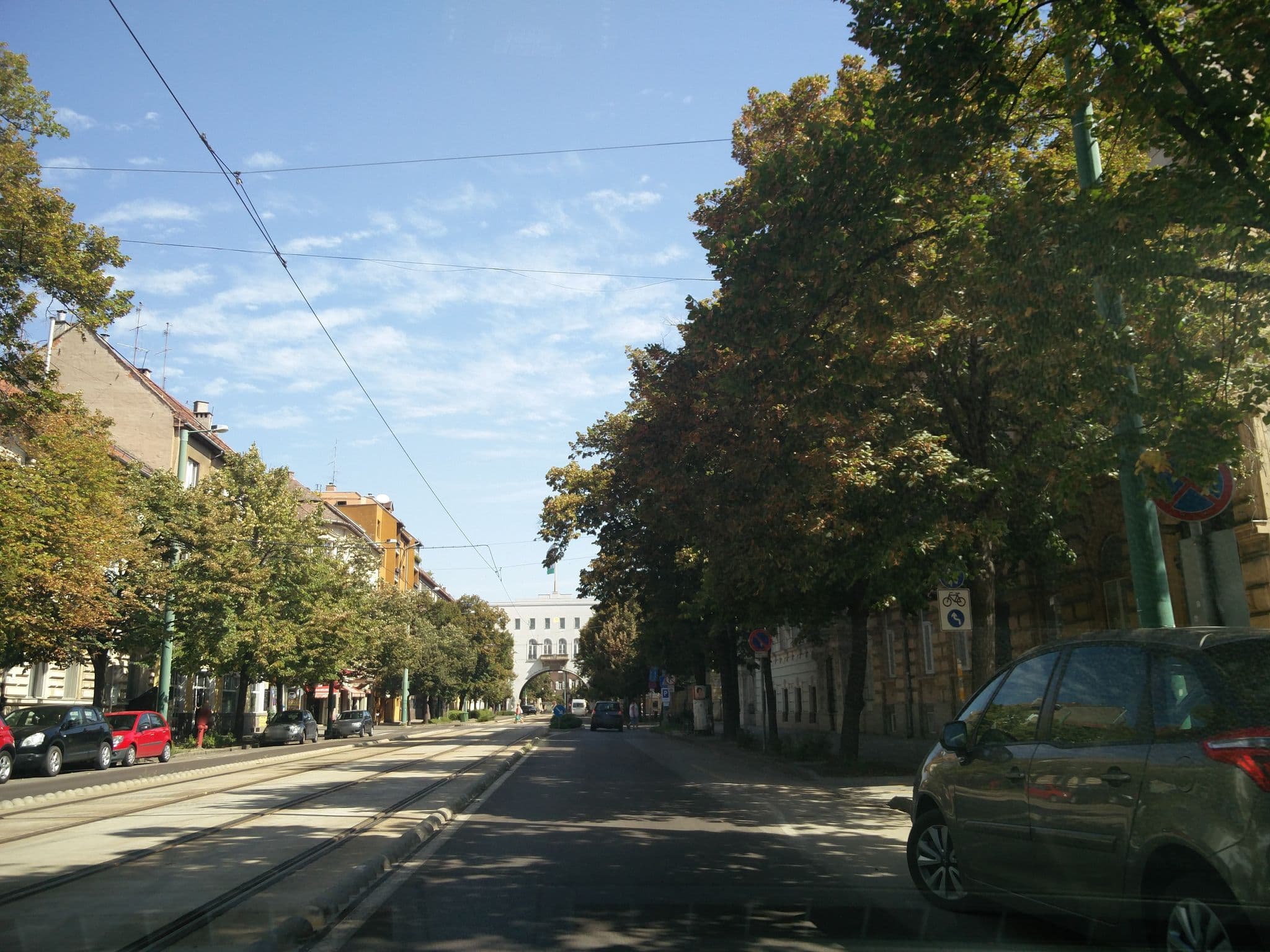 Street view near RIVA Boutique Hotel, Szeged — © kami911 (CC BY-SA · Mapillary)