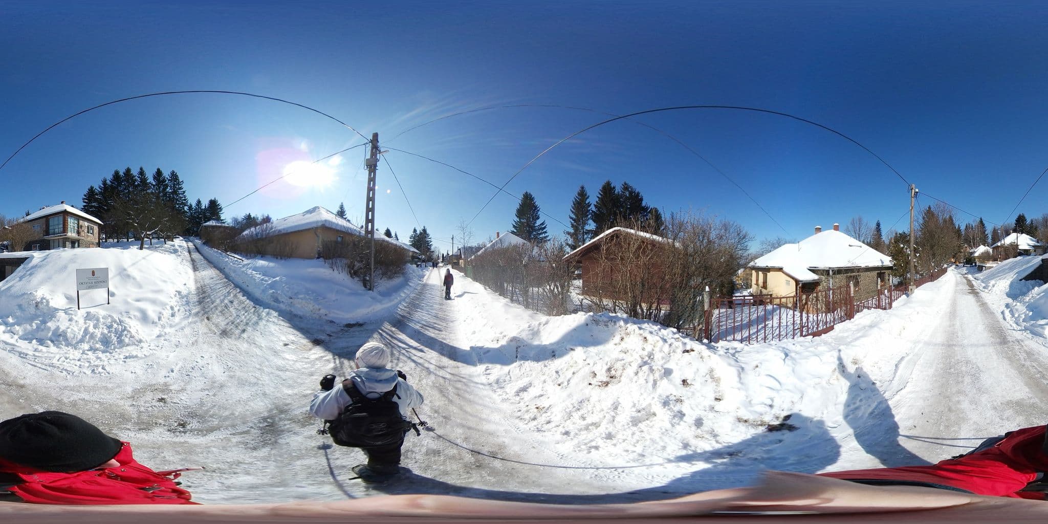 Street view near Lilakő Apartman, Bátonyterenye — © tamas (CC BY-SA · Mapillary)