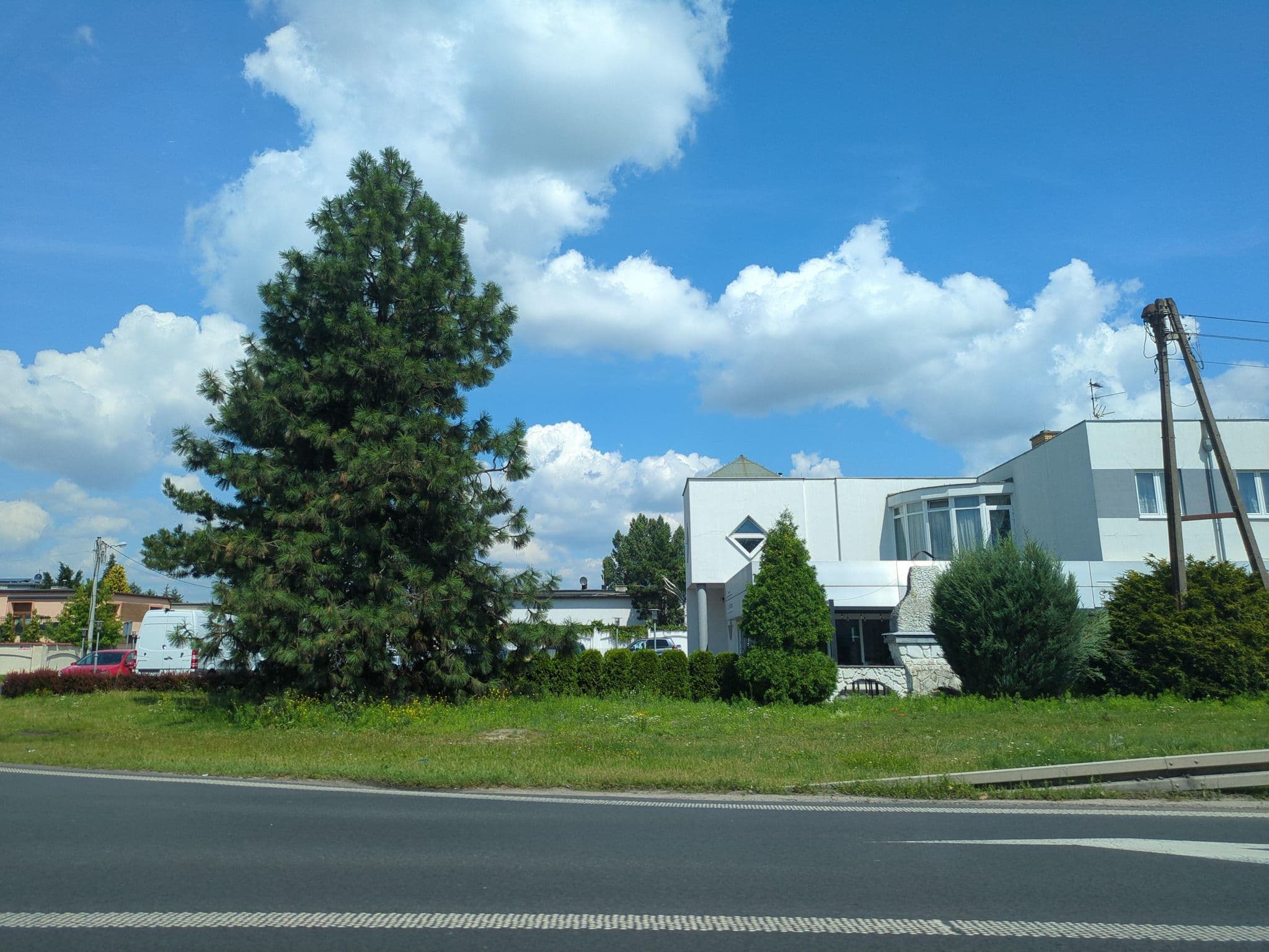 Street view near Villa - Restaurant Patrick Sc. Miodowicz A.s., Baranowo — © 6b17d8c50e264a46 (CC BY-SA · Mapillary)