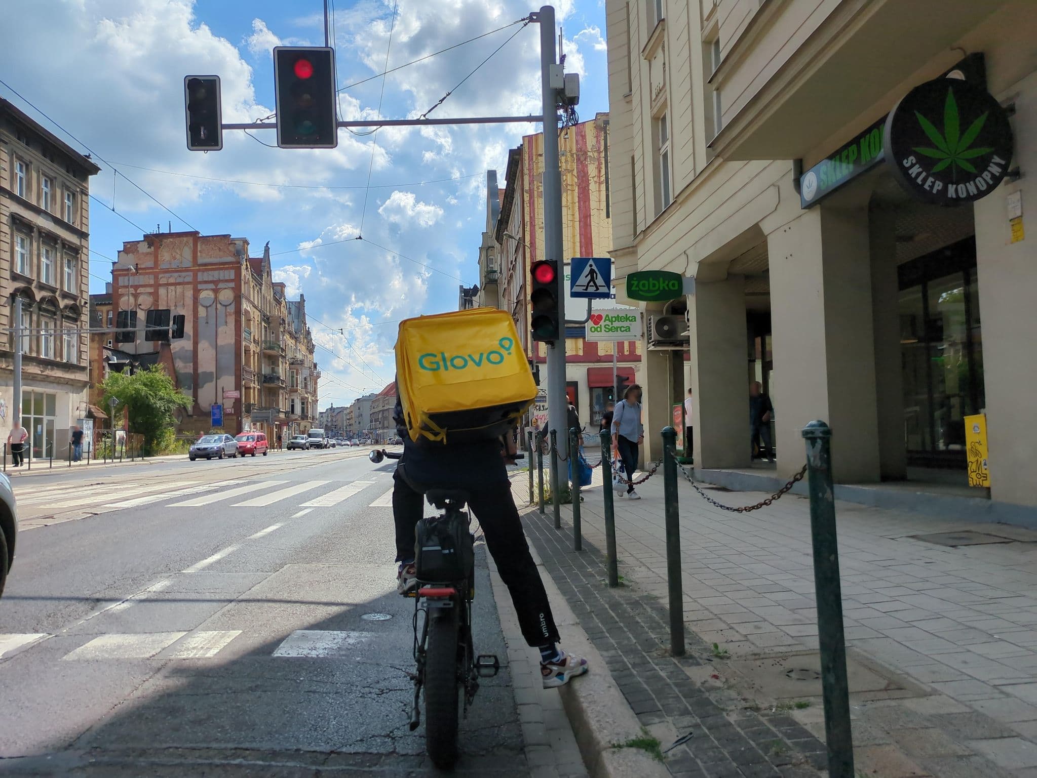 Street view near "Gastro - Reni" Renata Fechner, Poznań — © 6b17d8c50e264a46 (CC BY-SA · Mapillary)