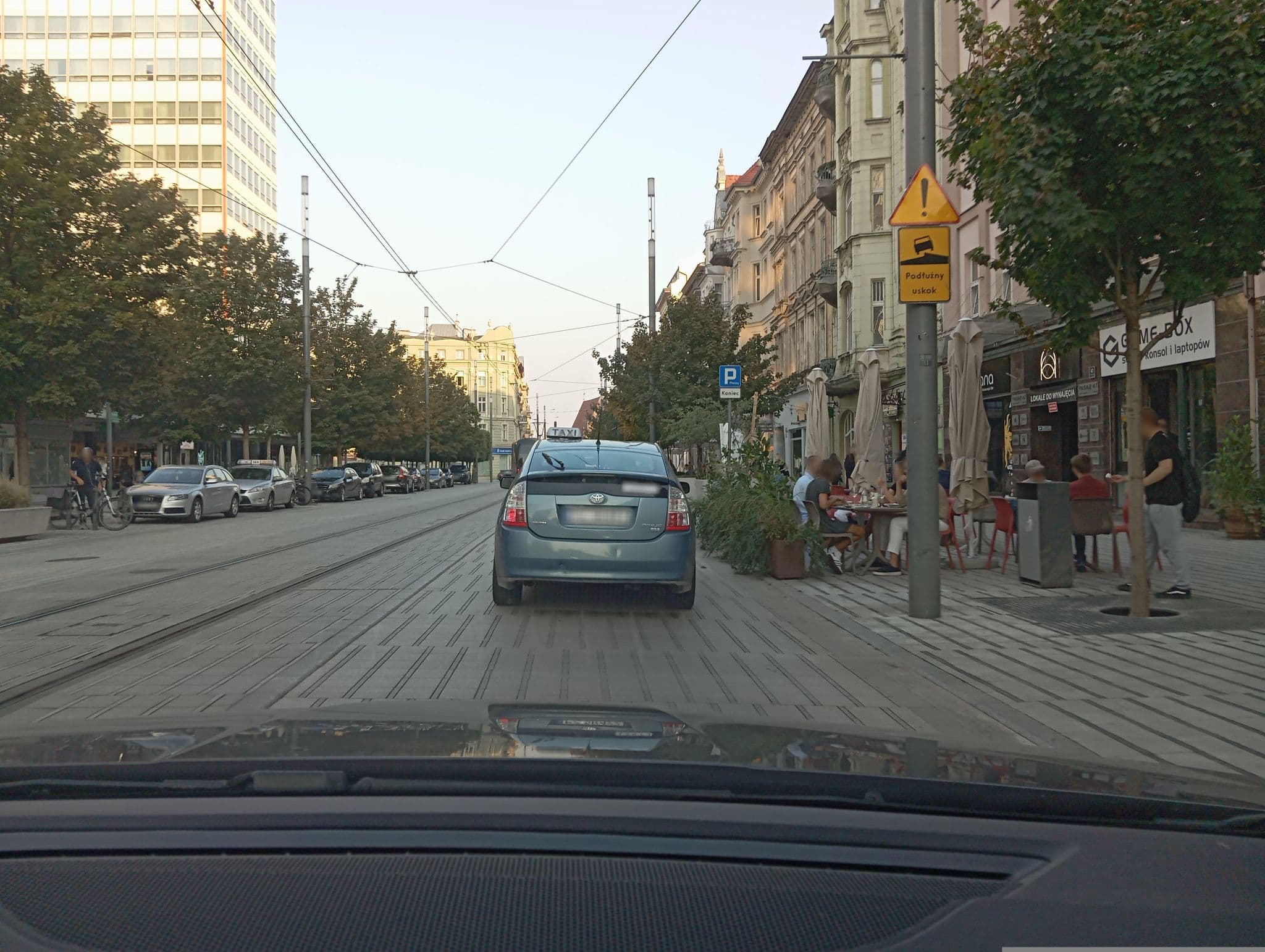 Street view near Długi Targ Hotel Management Sp. z o.o., Poznań — © jacekb (CC BY-SA · Mapillary)