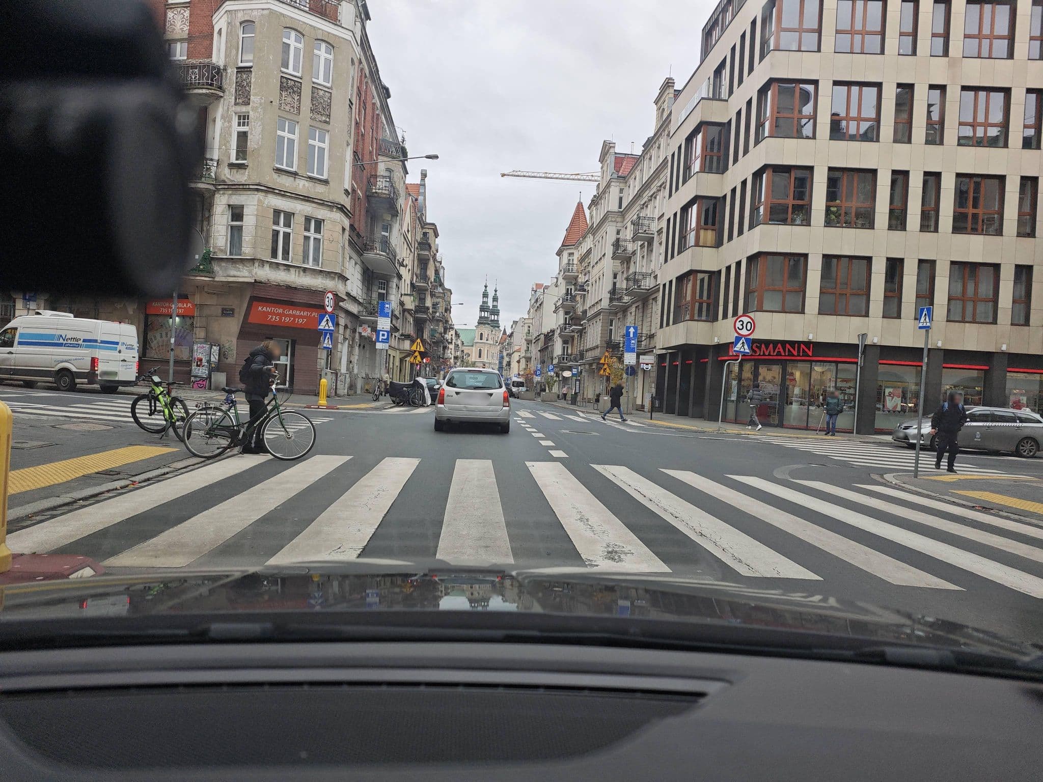 Street view near Avila Hotel Polska Sp. z o.o., Poznań — © jacekb (CC BY-SA · Mapillary)