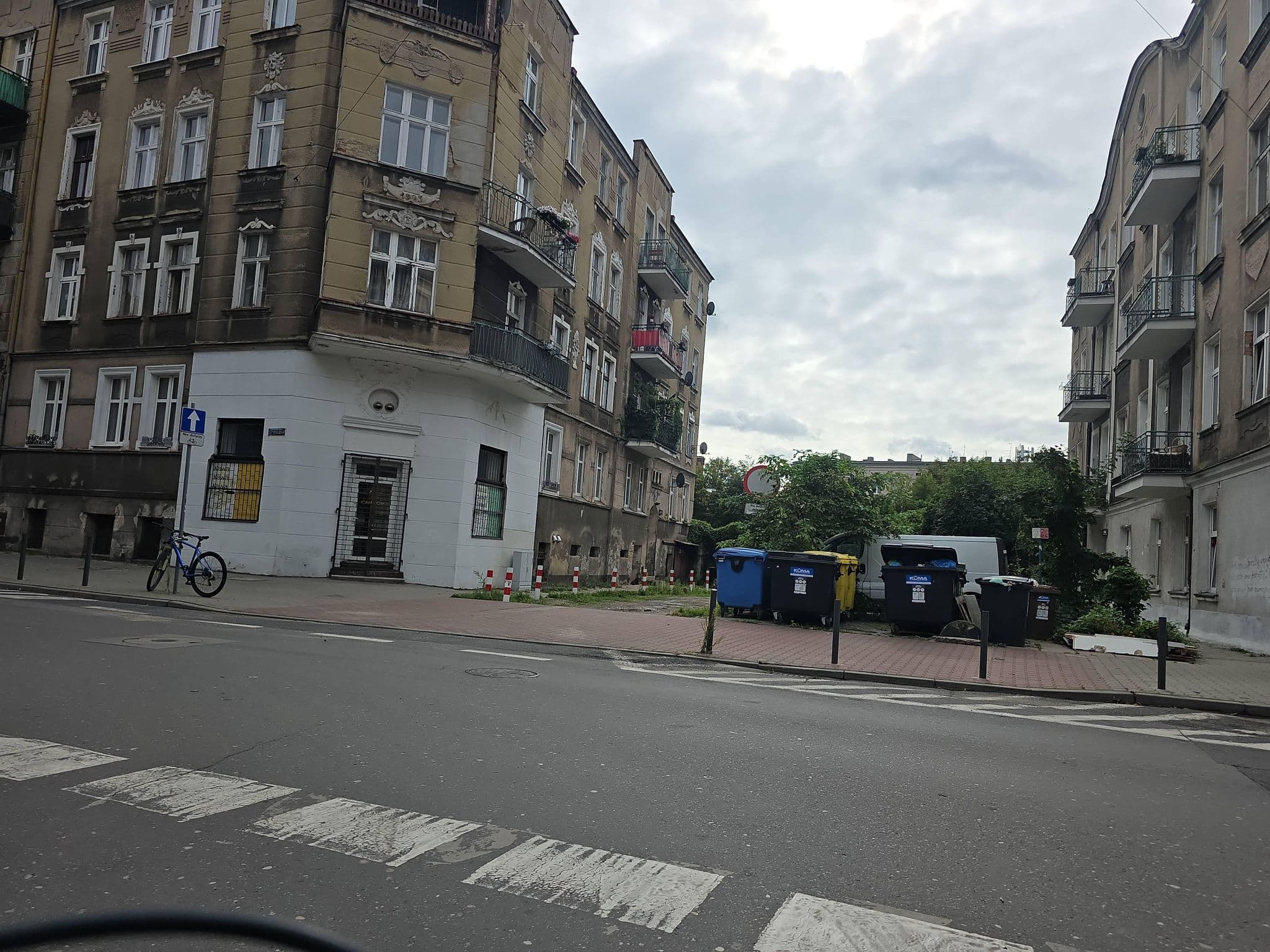 Street view near Pokoje Goscinne Graniczna13, Poznań — © jwpoznan (CC BY-SA · Mapillary)