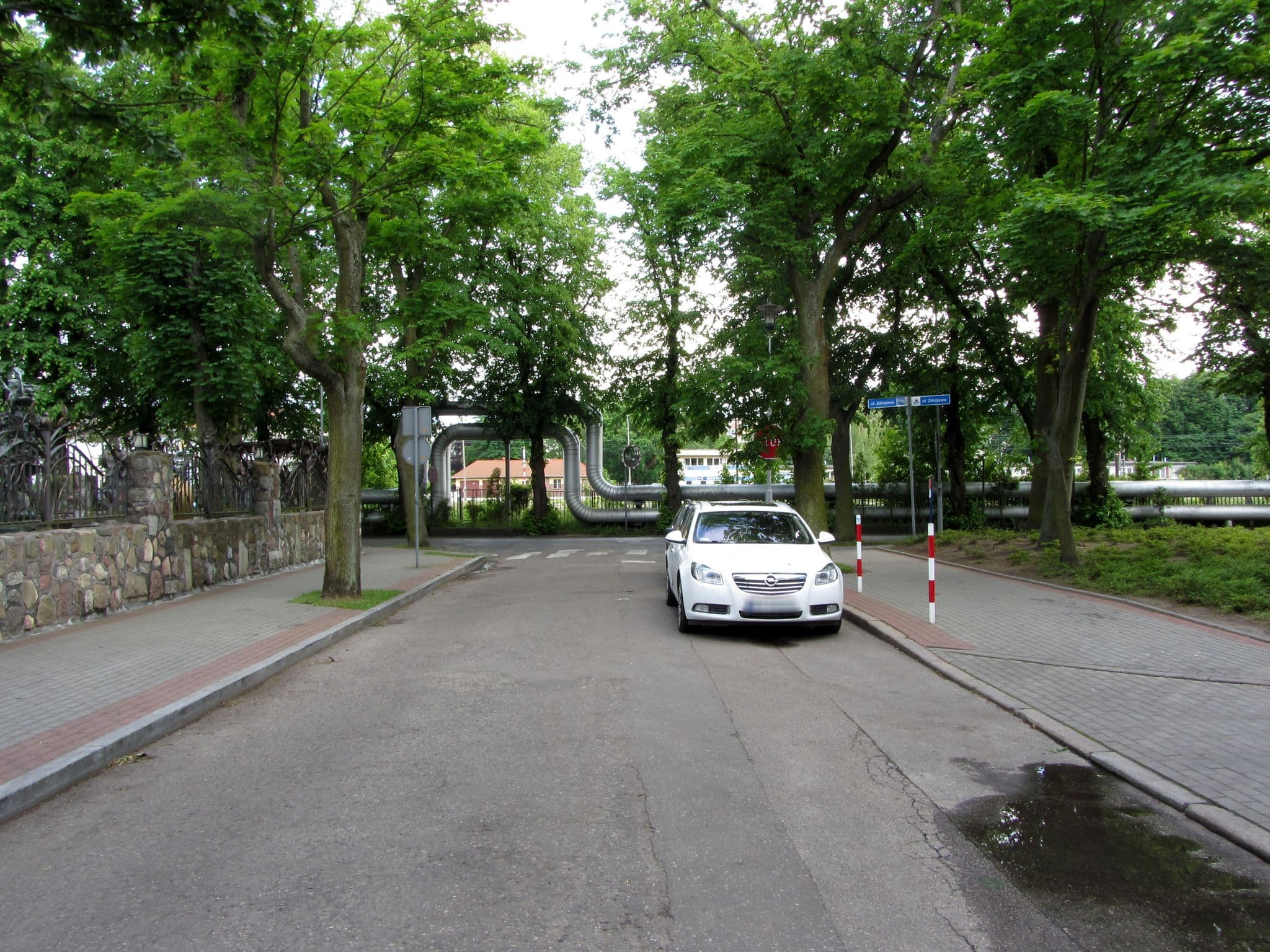 Street view near Kurhaus Maxymilian - Kurgenuss im Ostseebad Kolberg, Kołobrzeg — © GITNE (CC BY-SA · Mapillary)