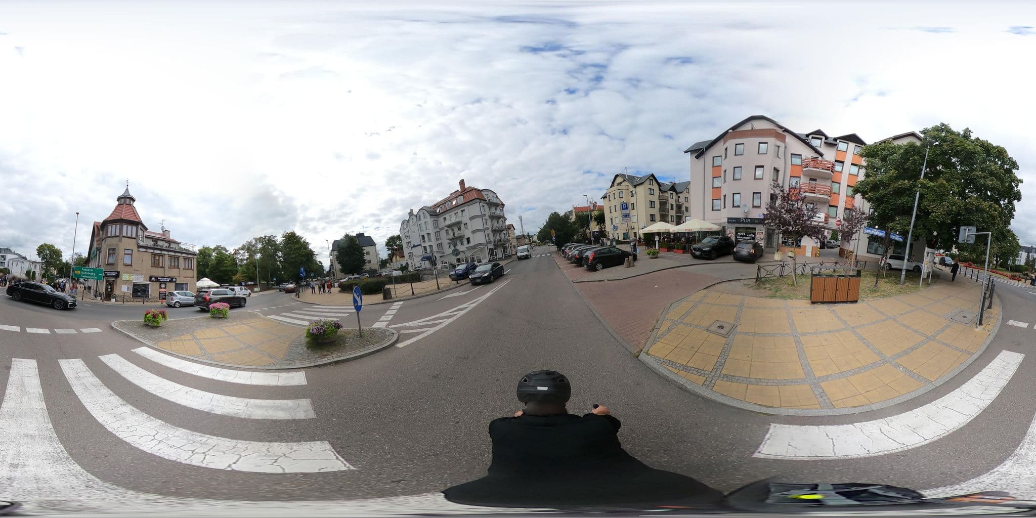 Street view near "Ster" Hotel Marek Muszyński, Międzyzdroje — © RowerowyRozboojnik (CC BY-SA · Mapillary)