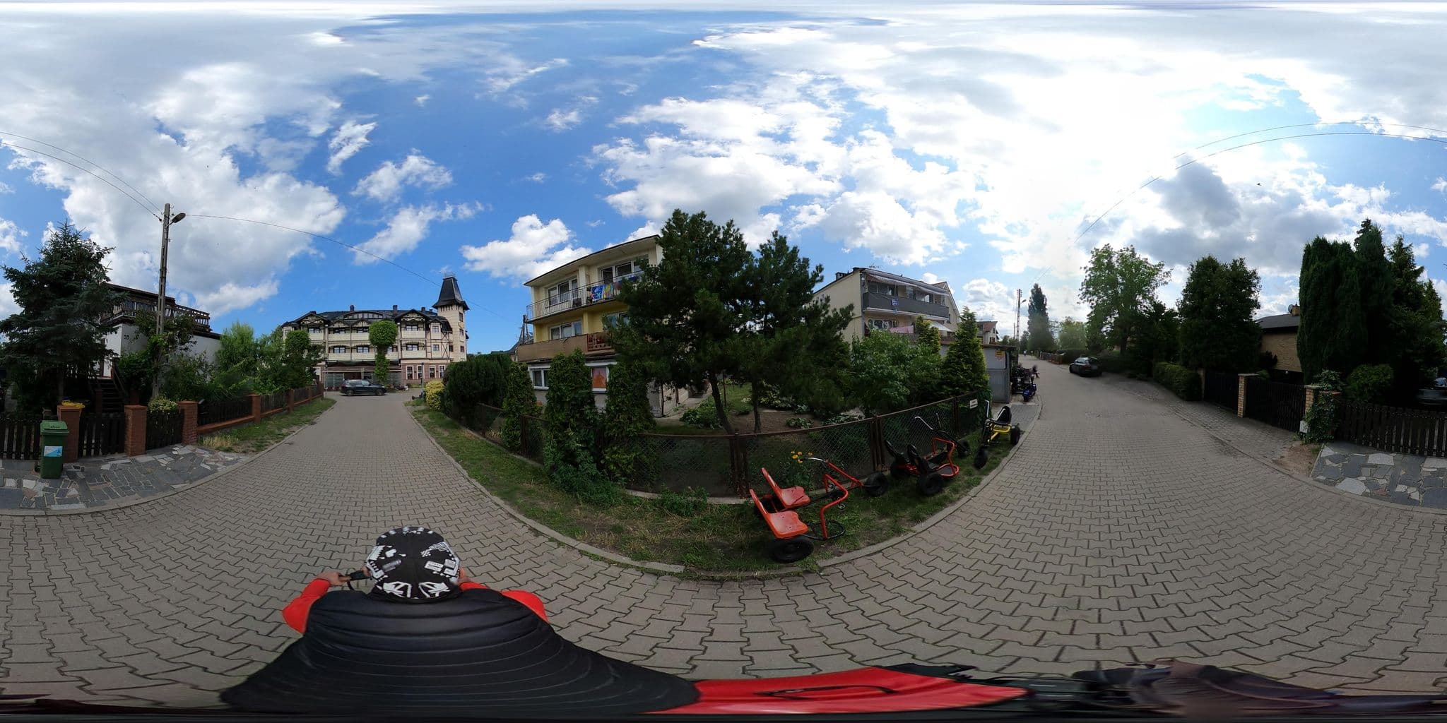 Street view near Kwatery prywatne Irena Grącka, Dziwnów — © masterofnoroad (CC BY-SA · Mapillary)
