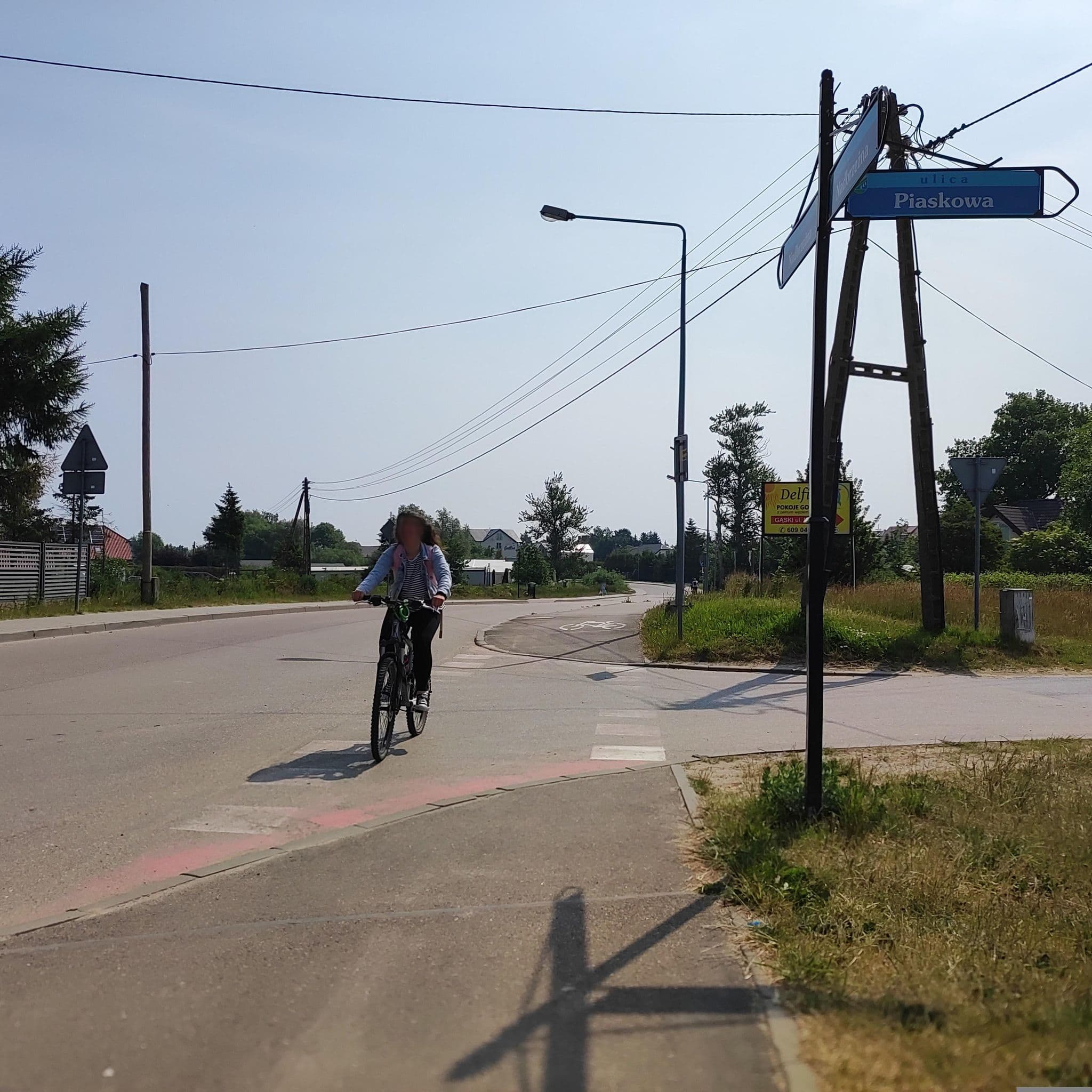 Street view near Błękitny Brzeg Katarzyna Kowalik, Ustronie Morskie — © blazej2404 (CC BY-SA · Mapillary)