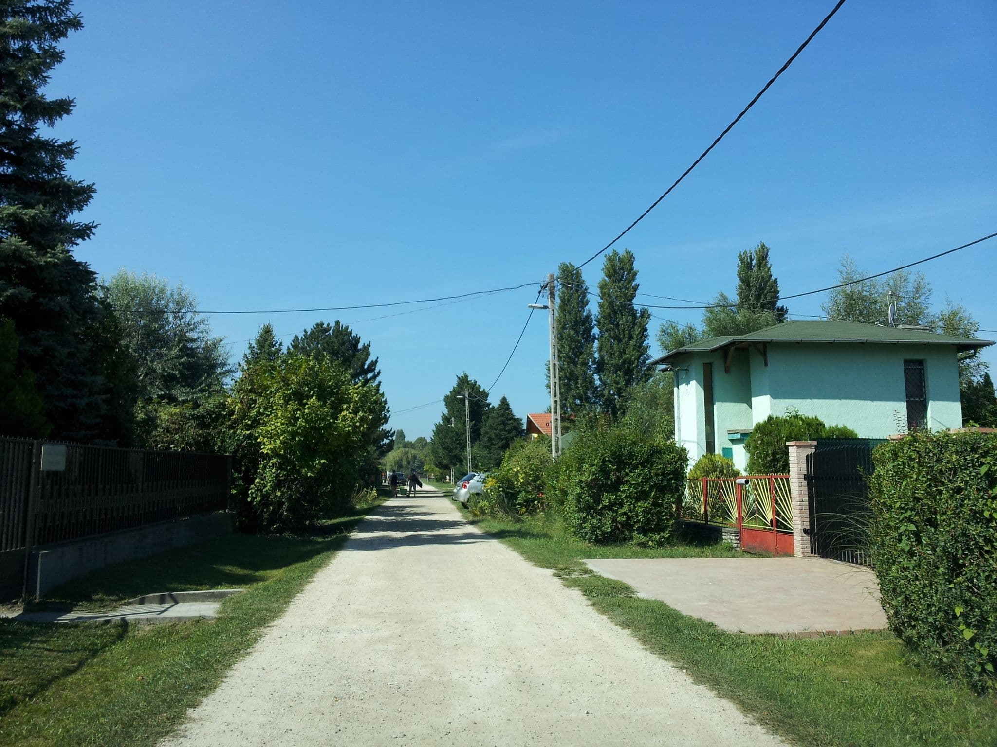 Street view near Középkelet-magyarországi Közlekedési Központ Zrt. Üdülője, Zamárdi — © kolesajr (CC BY-SA · Mapillary)