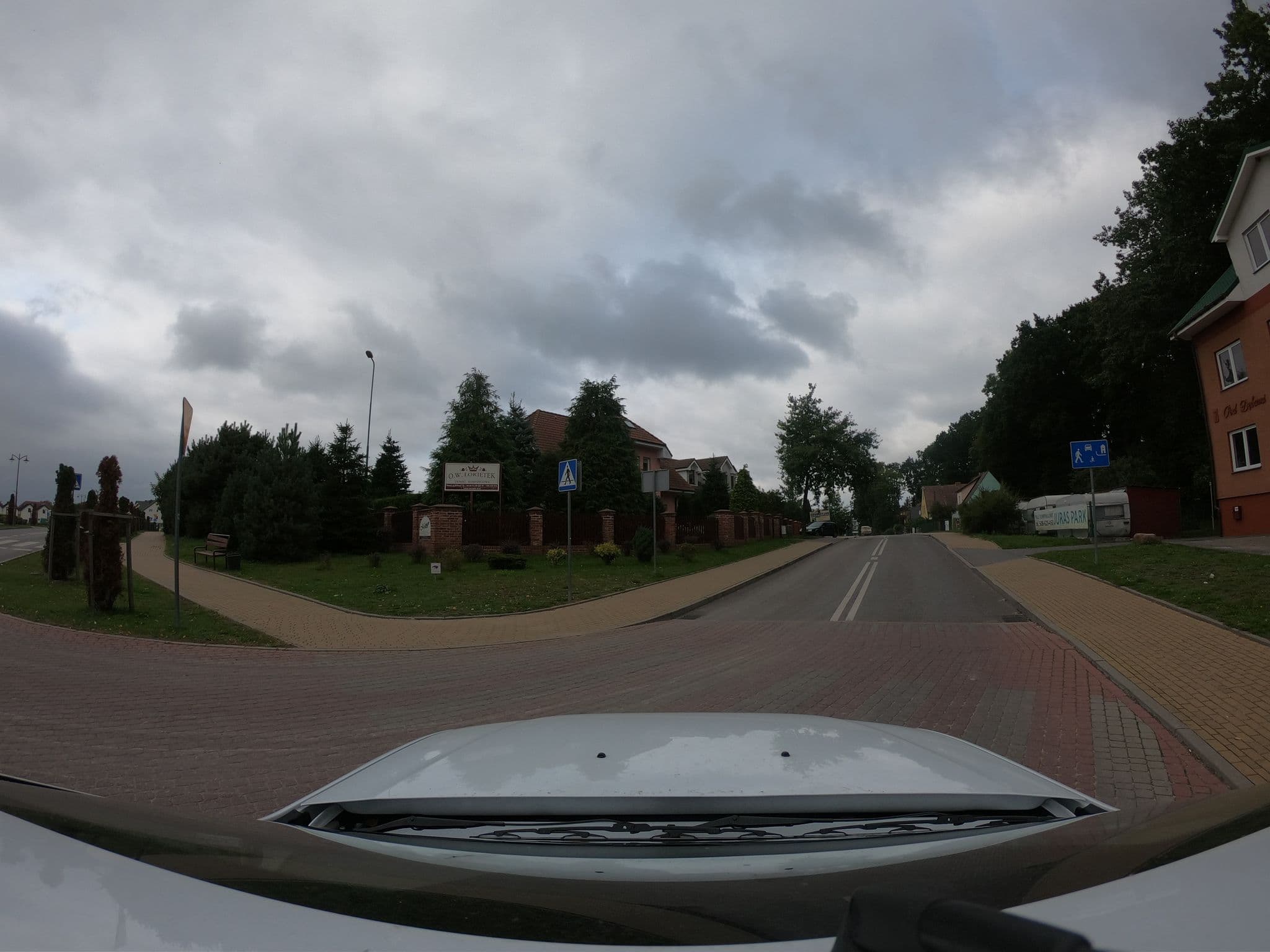 Street view near Dom Gościnny "Mango", Pobierowo — © masterofnoroad (CC BY-SA · Mapillary)