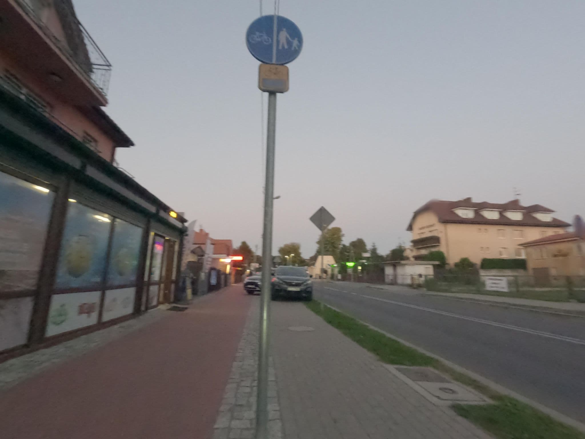 Street view near Pensjonat Korona, Dziwnów — © masterofnoroad (CC BY-SA · Mapillary)