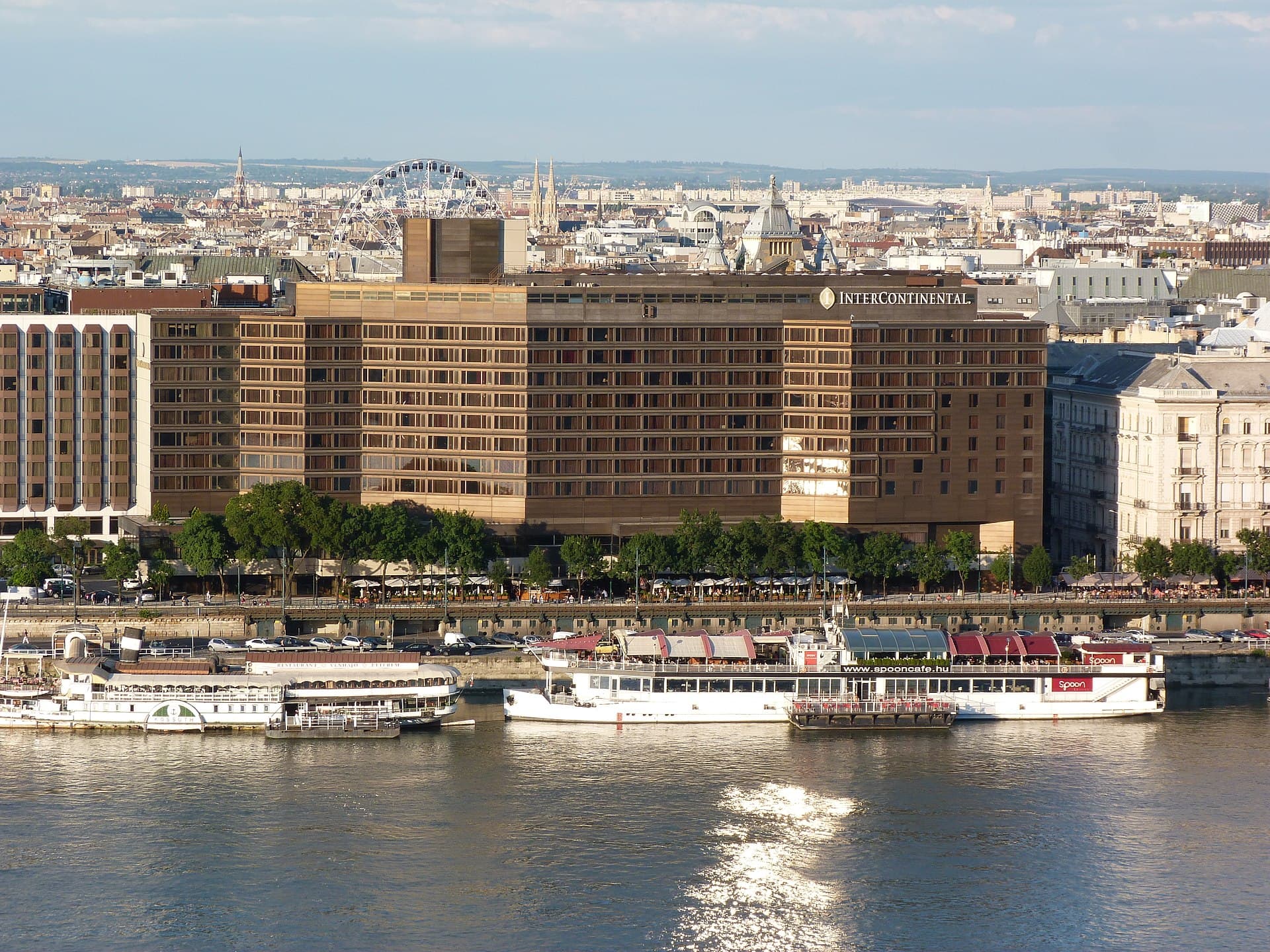 InterContinental (via Wikimedia Commons, CC BY-SA 4.0)