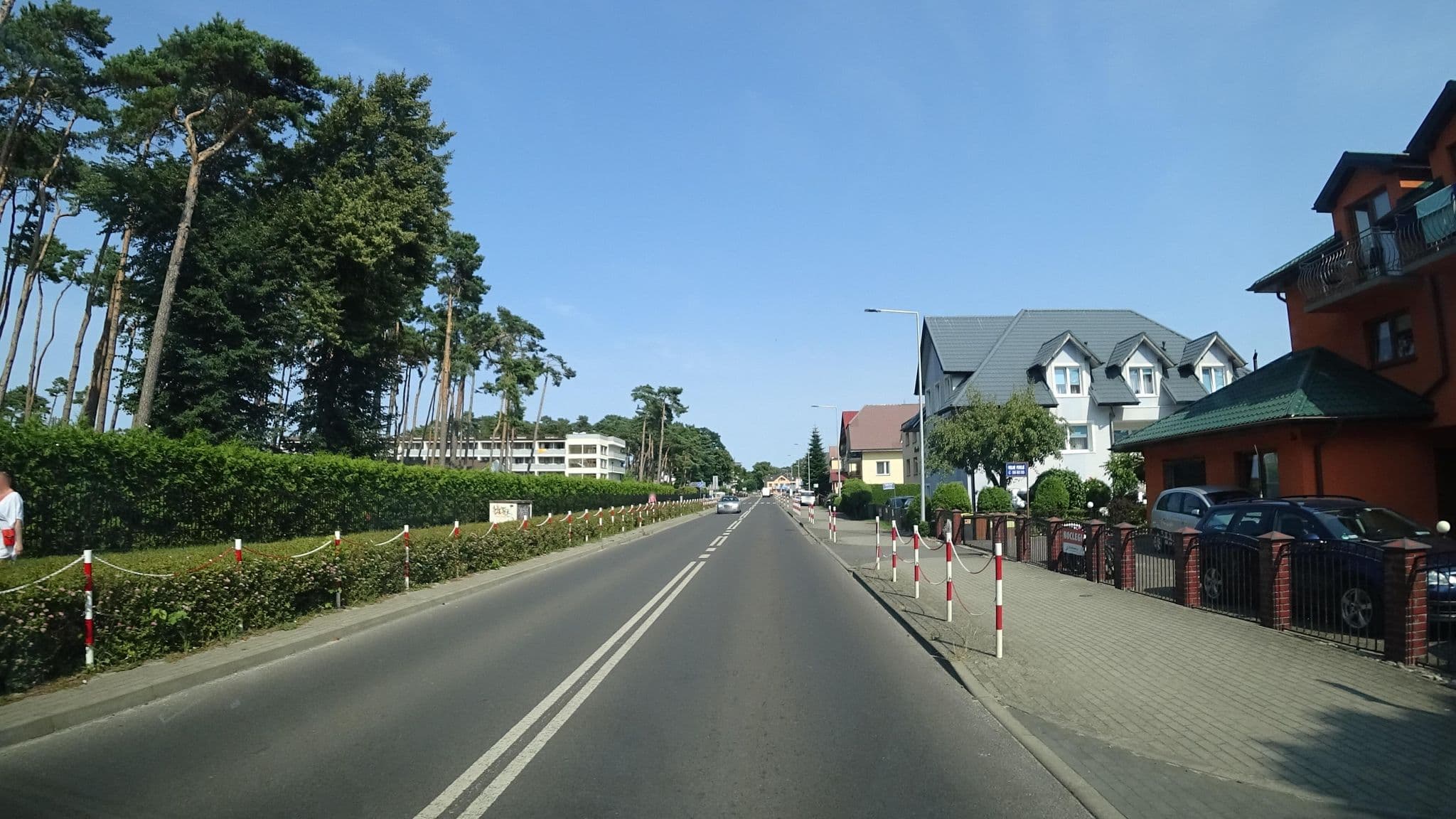 Street view near Sis Dziwnowek, Dziwnów — © flohoff (CC BY-SA · Mapillary)