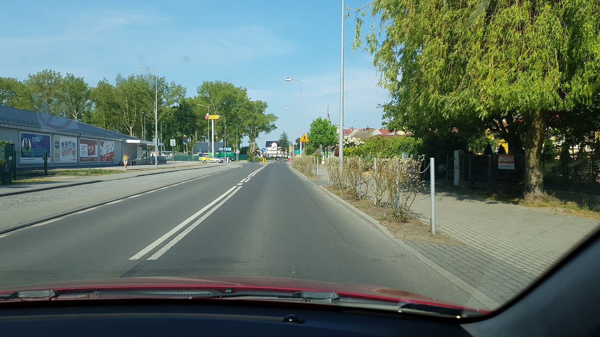 Street view near Pokoje gościnne i domek letniskowy Dziwnów Maria Krzykalska, Dziwnów — © masterofnoroad (CC BY-SA · Mapillary)