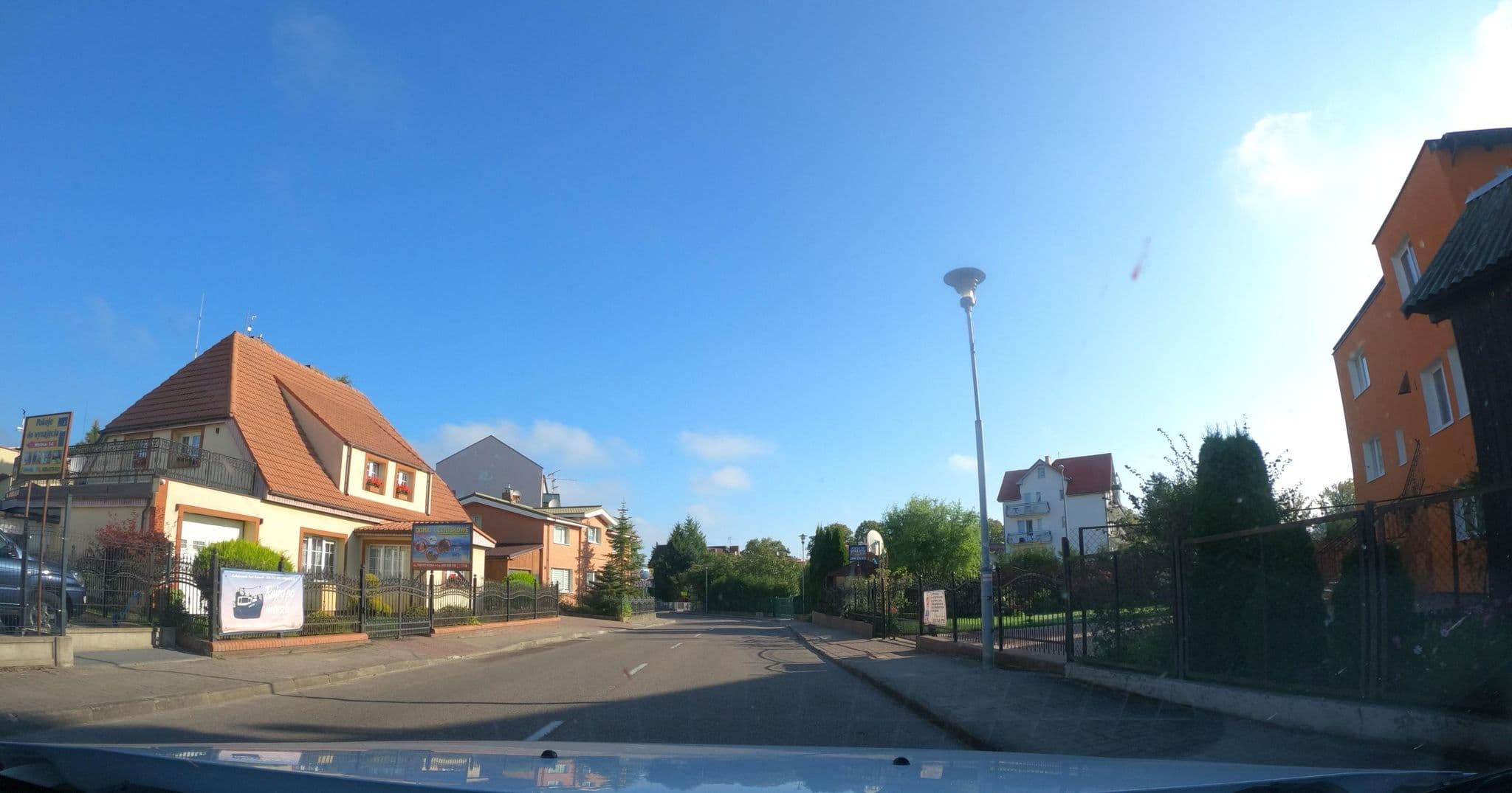 Street view near Nord-West, Ustronie Morskie — © masterofnoroad (CC BY-SA · Mapillary)