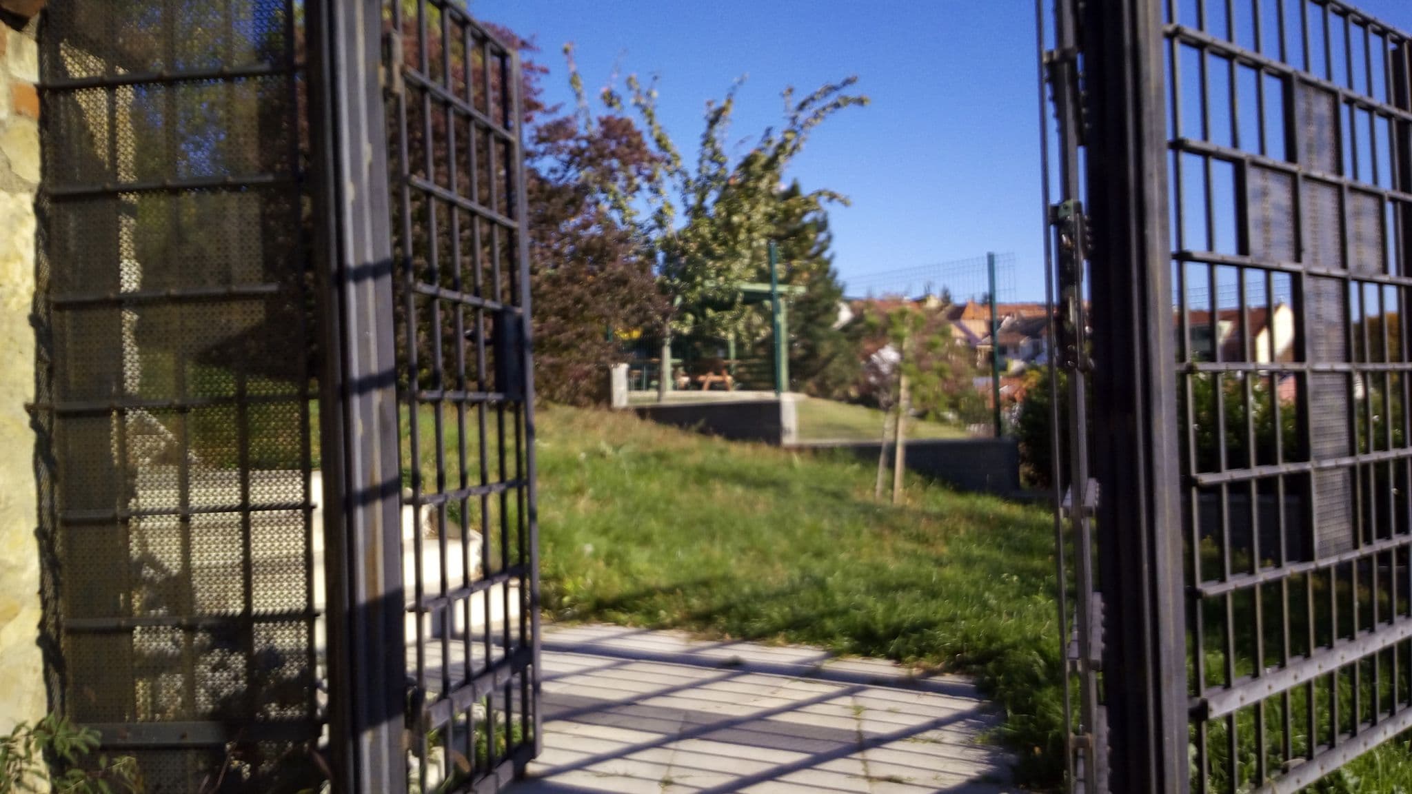 Street view near Hotel Millennium, Pécs — © keresztvolgyi (CC BY-SA · Mapillary)