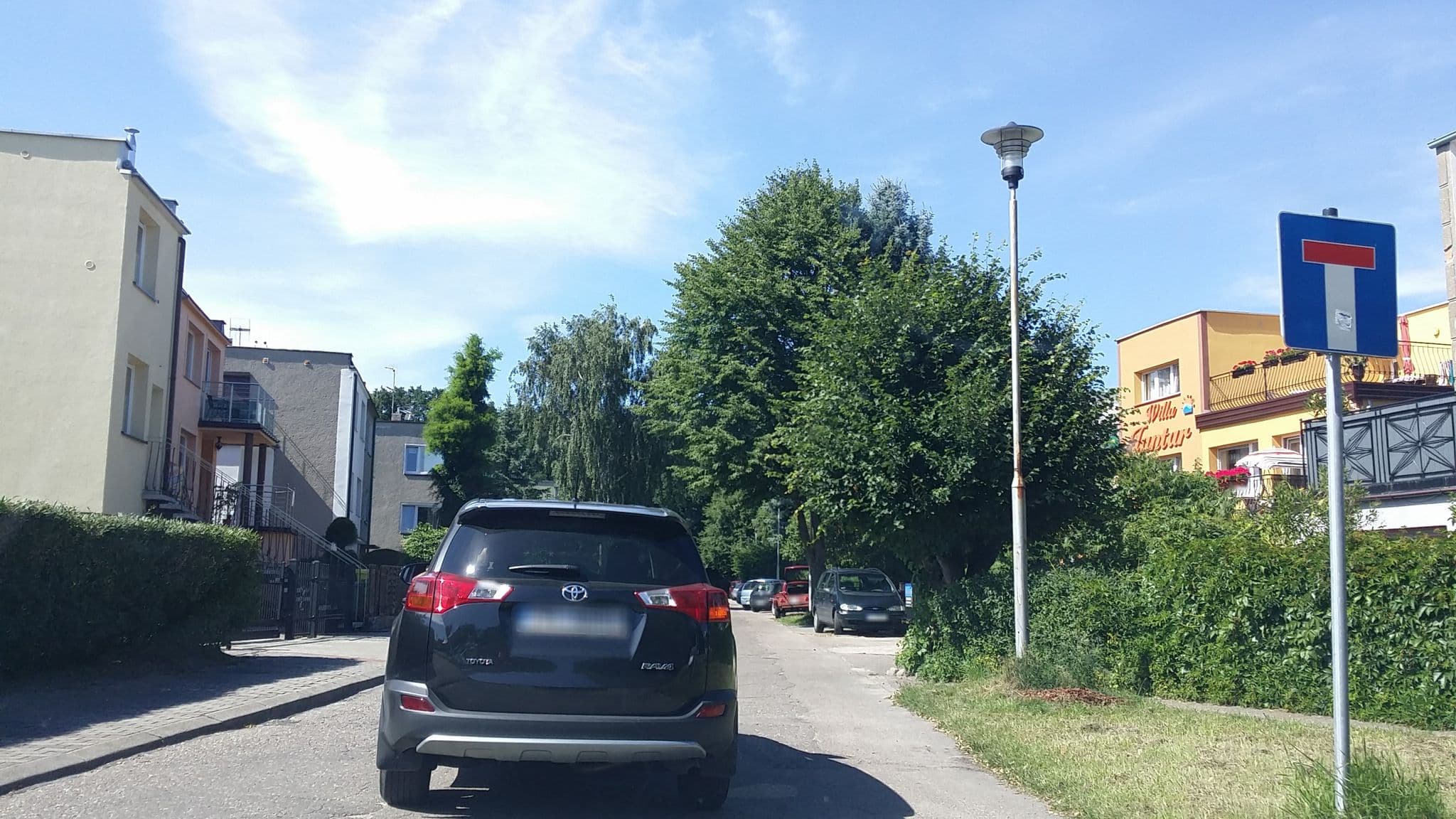 Street view near Willa Jantar, Kołobrzeg — © czadzik (CC BY-SA · Mapillary)