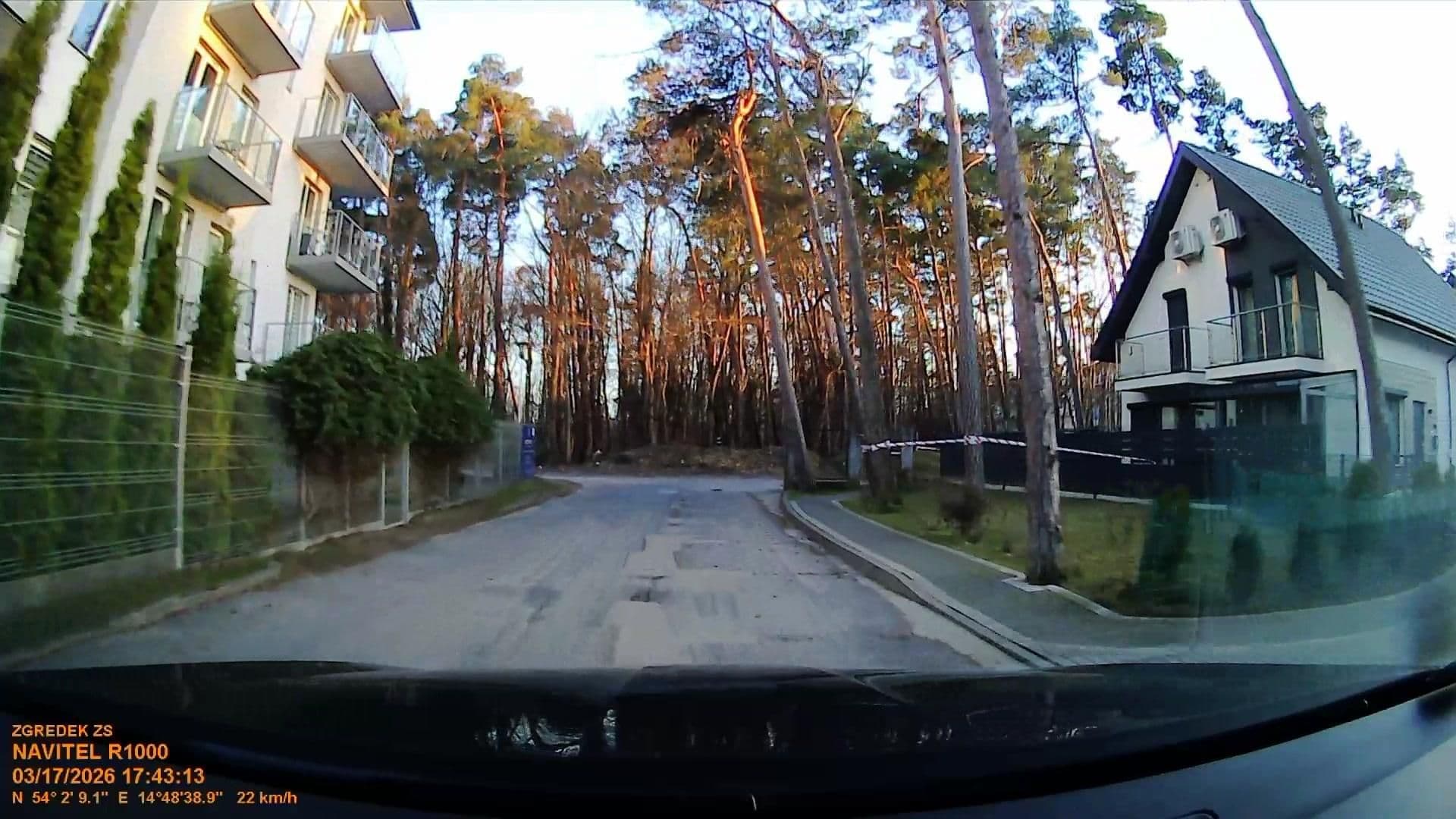 Street view near Porta Mare Apartamenty Leśne Tarasy, Dziwnów — © d3mol3k (CC BY-SA · Mapillary)