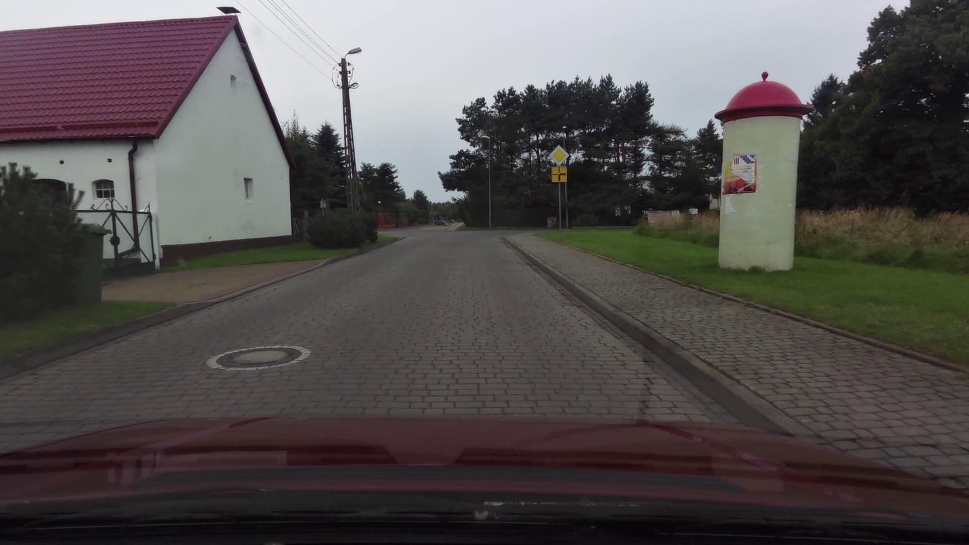 Street view near Wiesława Obuchowska Wynajem Pokoi, Grzybowo — © masterofnoroad (CC BY-SA · Mapillary)
