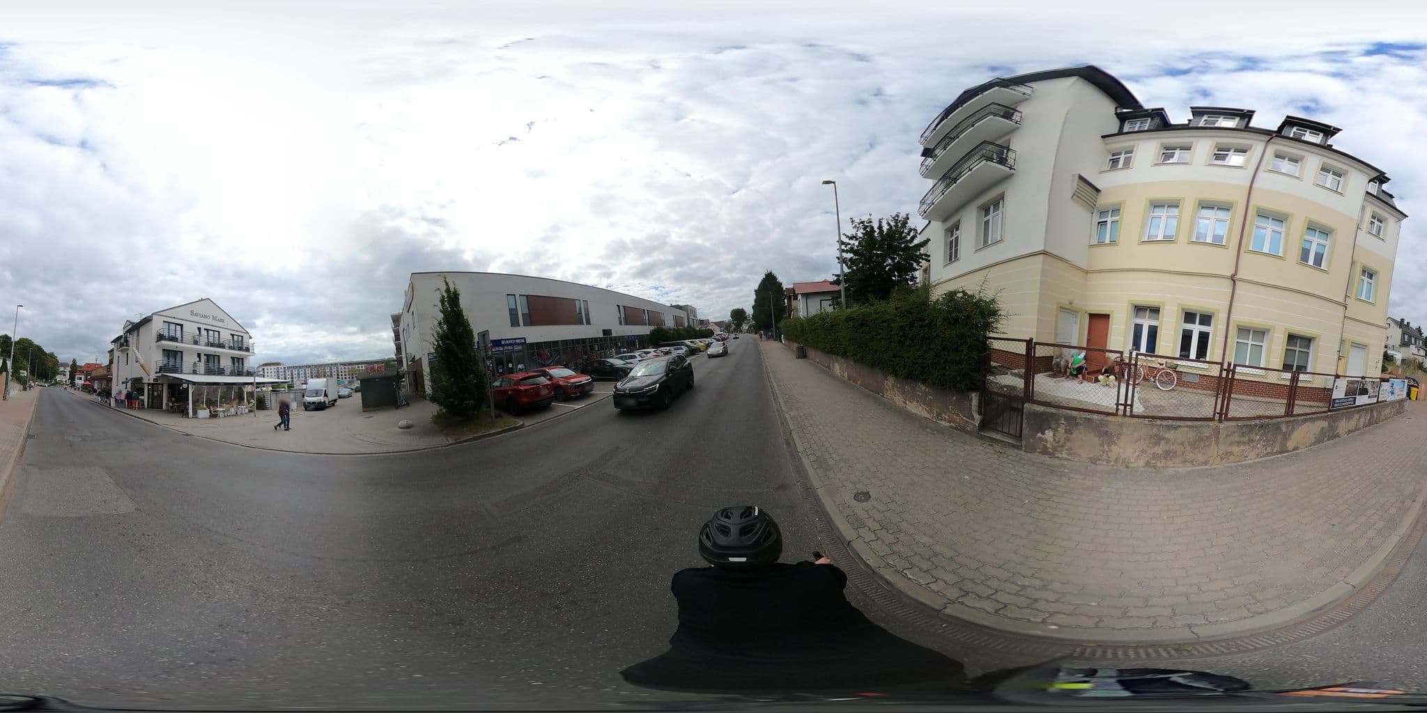 Street view near Grunwald. Wojskowy dom wypoczynkowy, Międzyzdroje — © RowerowyRozboojnik (CC BY-SA · Mapillary)