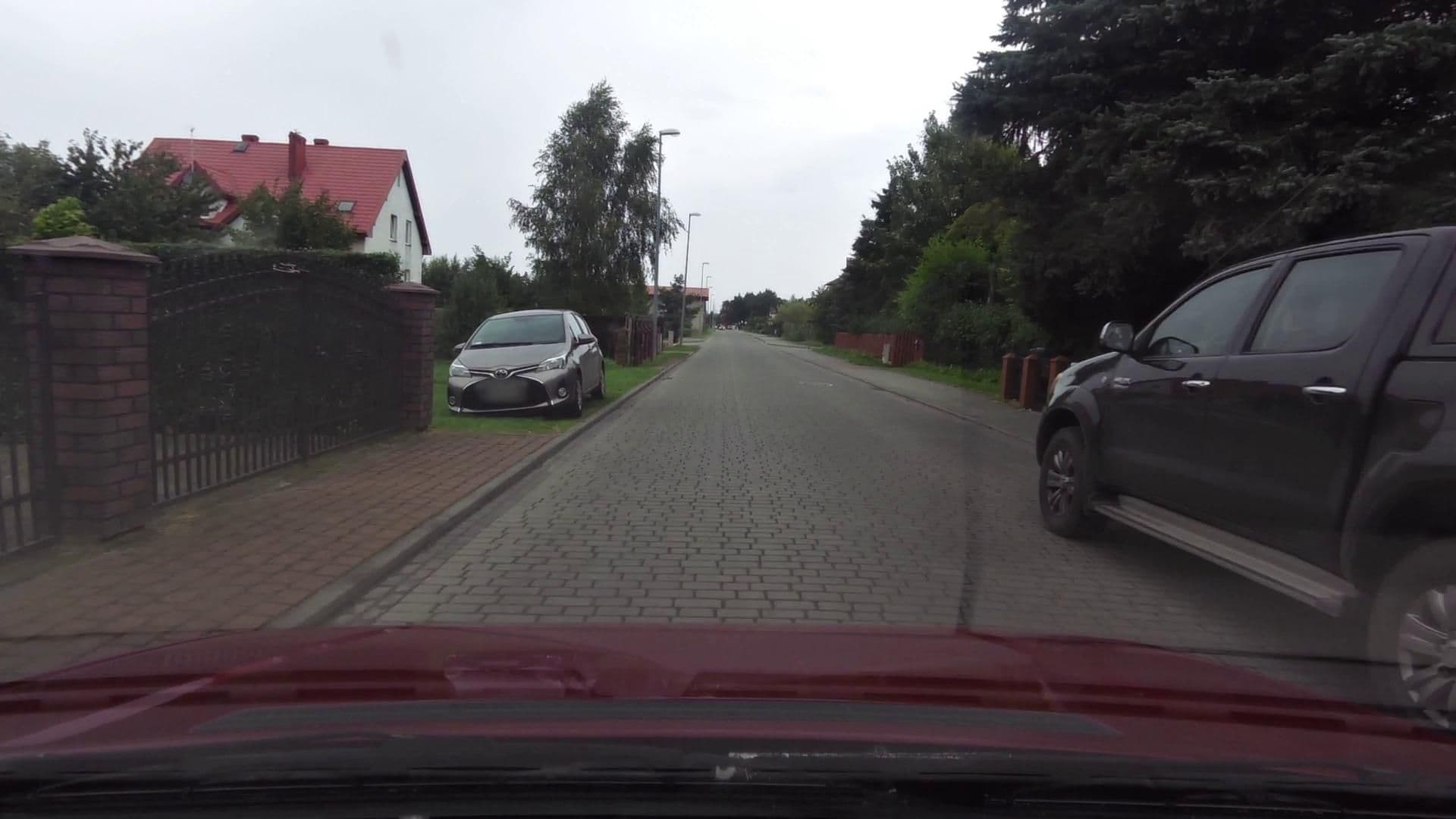 Street view near Dom Gościnny "Sosenka" Sielczak Łukasz, Grzybowo — © masterofnoroad (CC BY-SA · Mapillary)