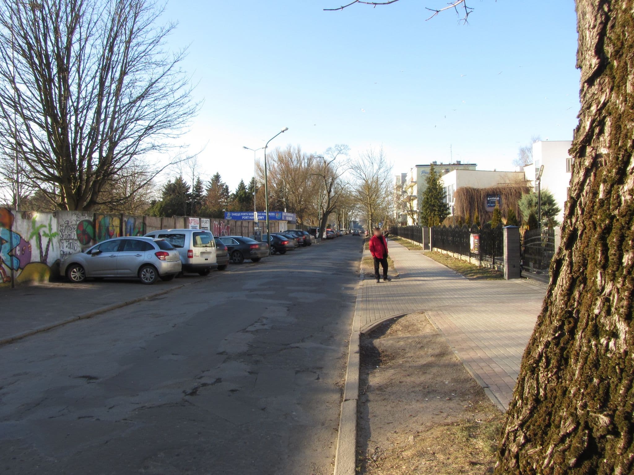 Street view near Samodzielny Publiczny Zakład Opieki Zdrowotnej Sanatorium Uzdrowiskowe Ministerstwa Spraw Wewnętrznych W Kołobrzegu, Kołobrzeg — © GITNE (CC BY-SA · Mapillary)