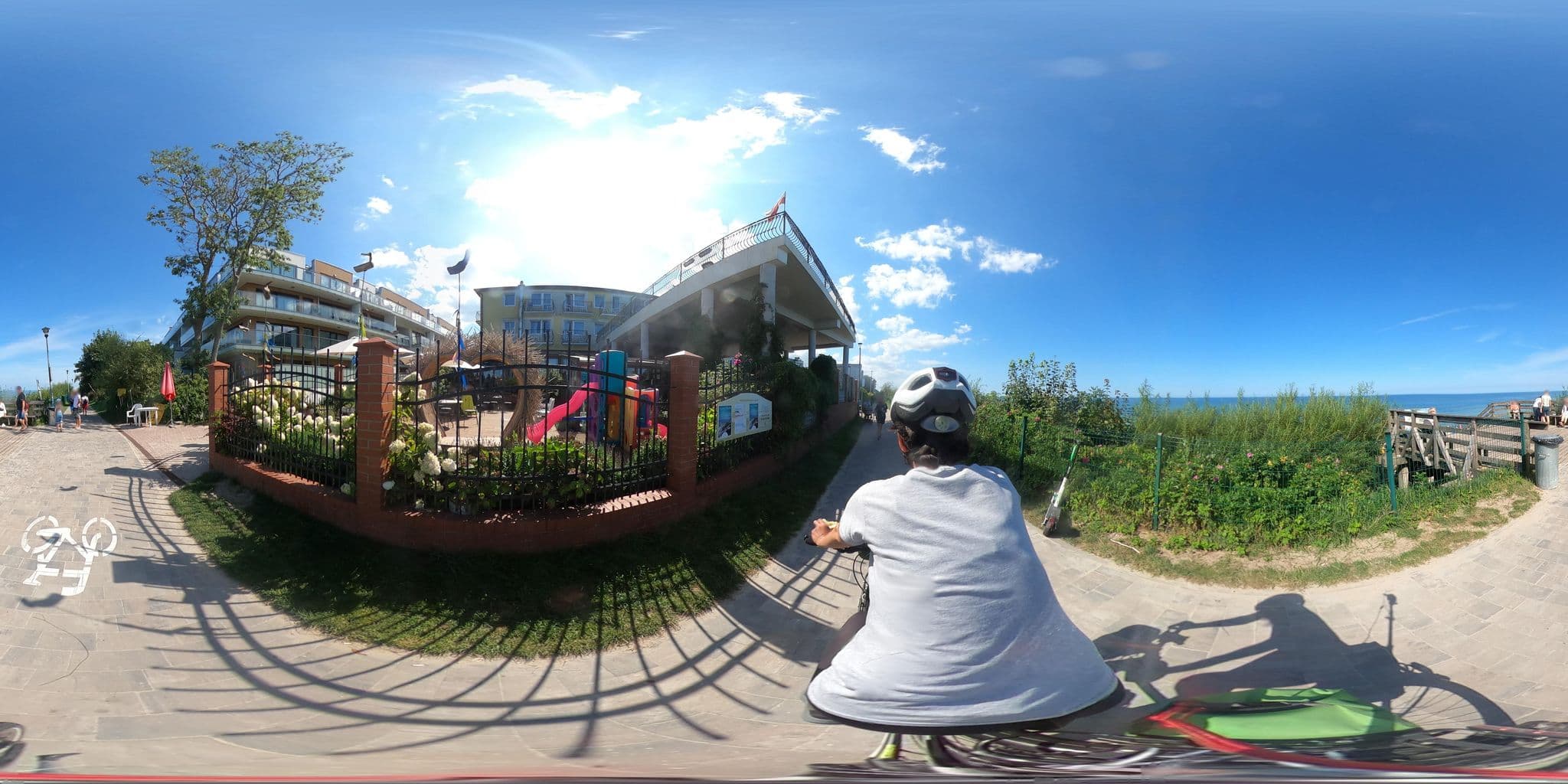 Street view near Nenufar, Ustronie Morskie — © magda84 (CC BY-SA · Mapillary)