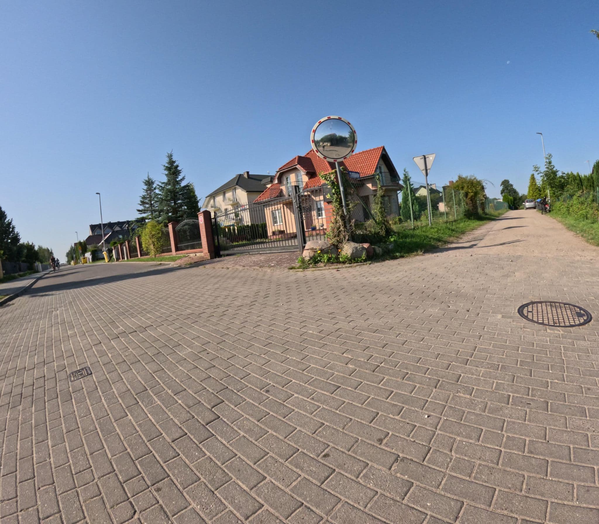 Street view near Bryliński Zbigniew. Kwatery Prywatne, Ustronie Morskie — © krzyk (CC BY-SA · Mapillary)
