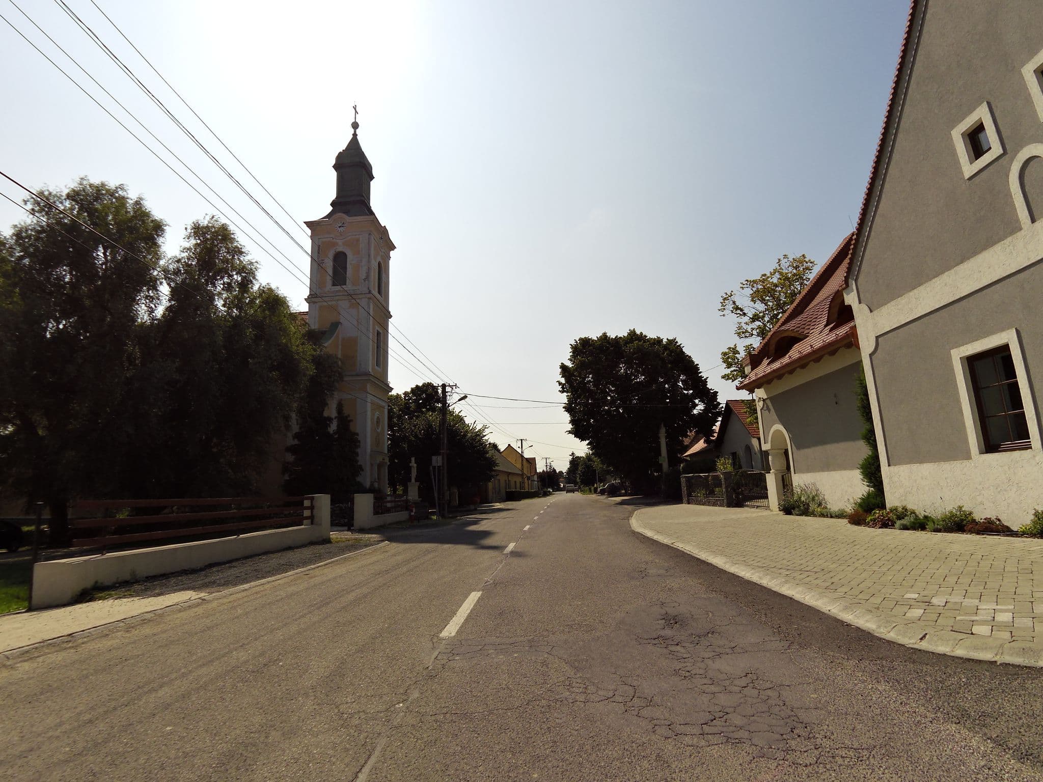 Street view near Basaltina Panzió, Vonyarcvashegy — © kammann (CC BY-SA · Mapillary)