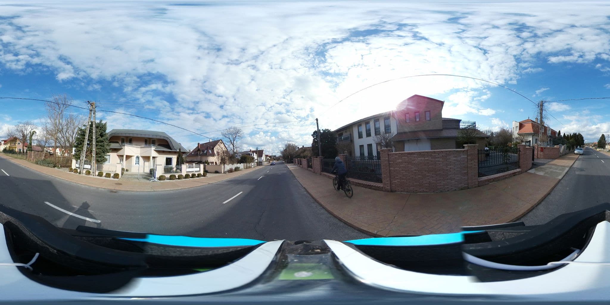 Street view near Castelinho Apartments, Gyenesdiás — © tamas (CC BY-SA · Mapillary)