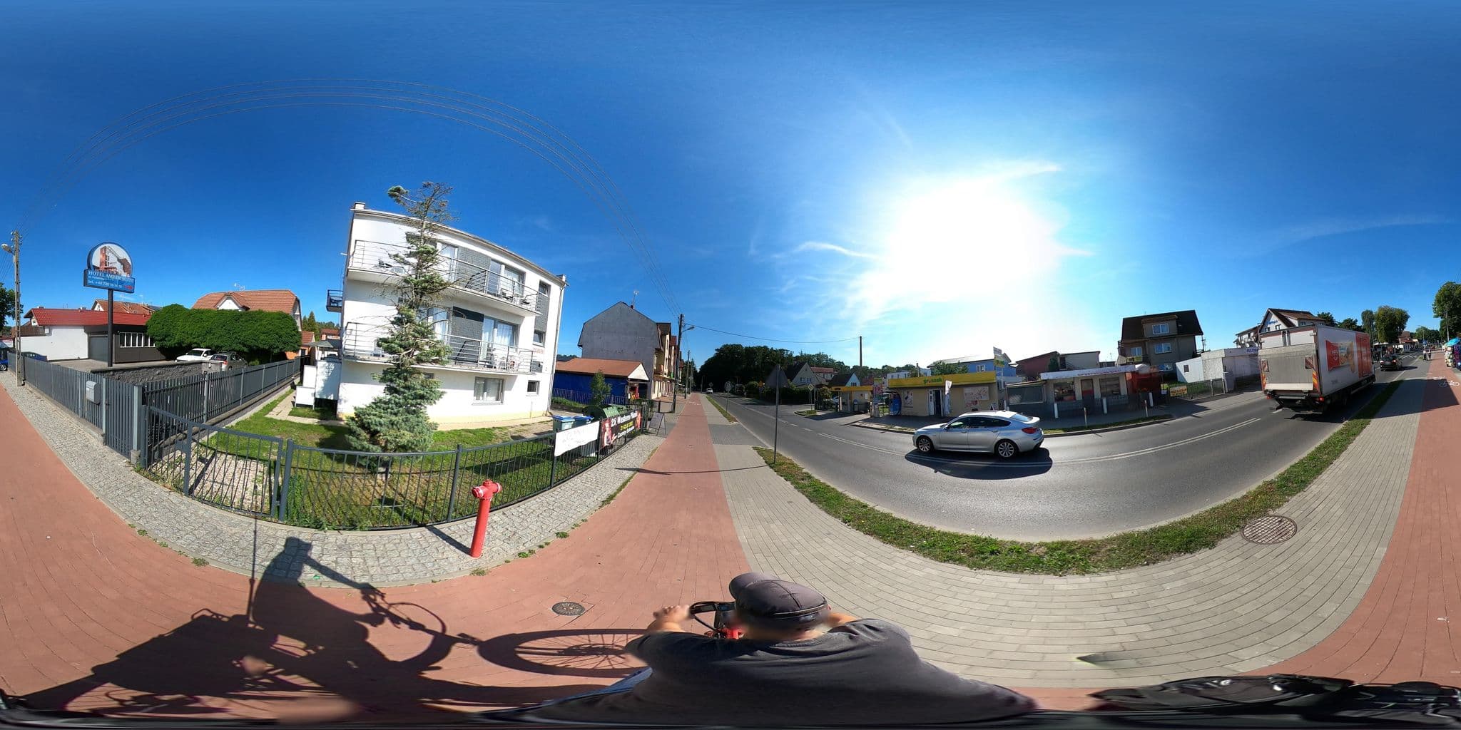 Street view near Zdzisława Janiszewska Dom Gościnny Wodnik, Dziwnów — © tomlo1980 (CC BY-SA · Mapillary)