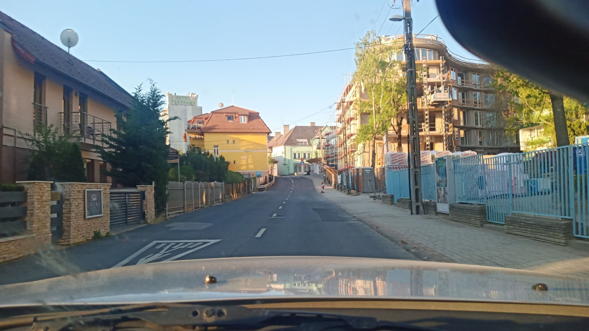 Street view near NaturMed Hotel Carbona****, Hévíz — © lercom (CC BY-SA · Mapillary)