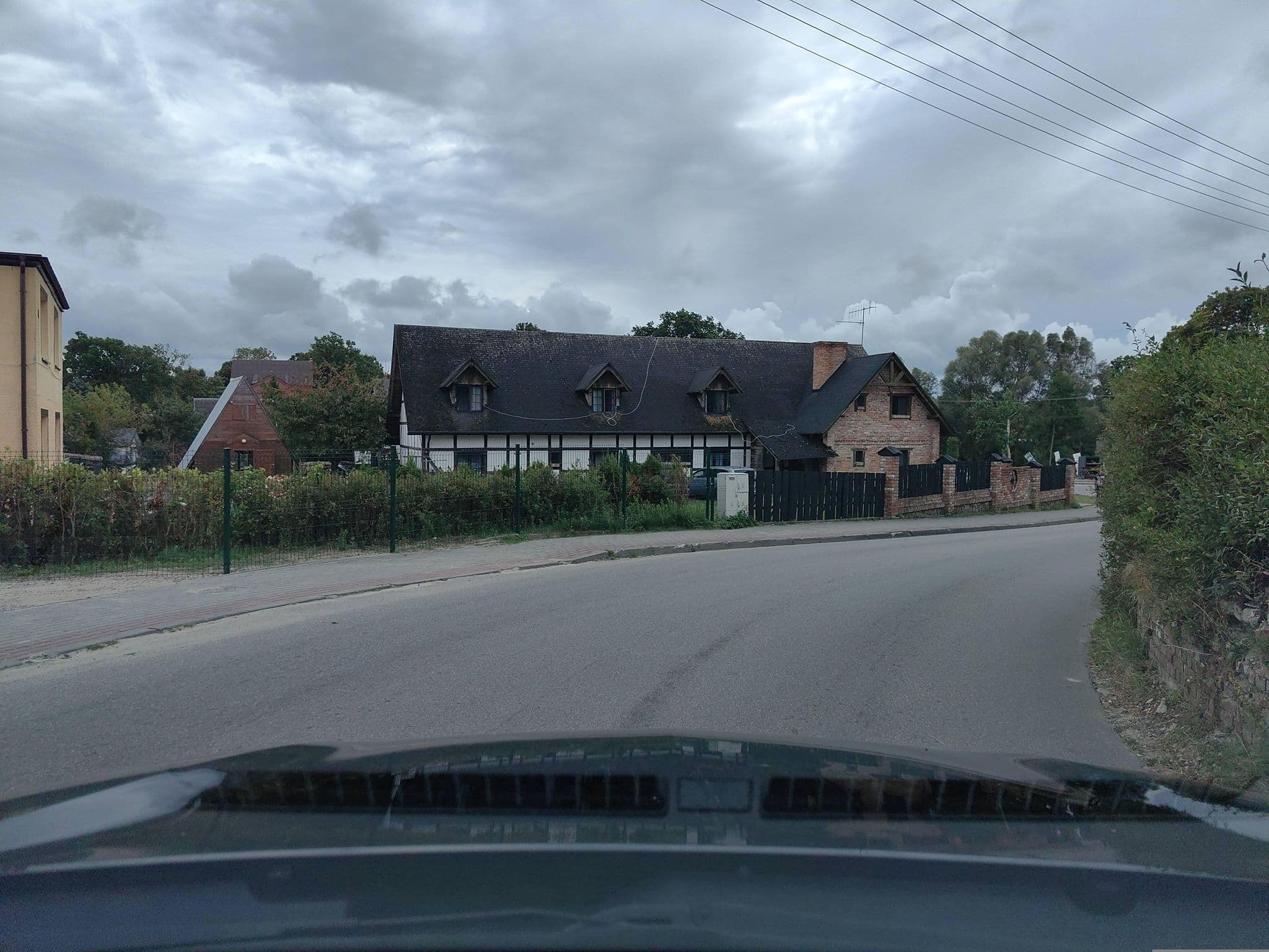 Street view near Dworek Dębina, Ustka — © kietlak (CC BY-SA · Mapillary)
