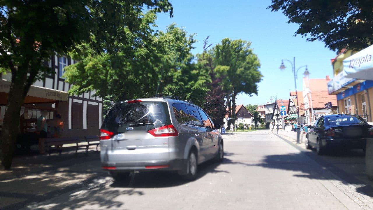Street view near Apartament Irena I Dom Rybaka, Ustka — © changchun1 (CC BY-SA · Mapillary)