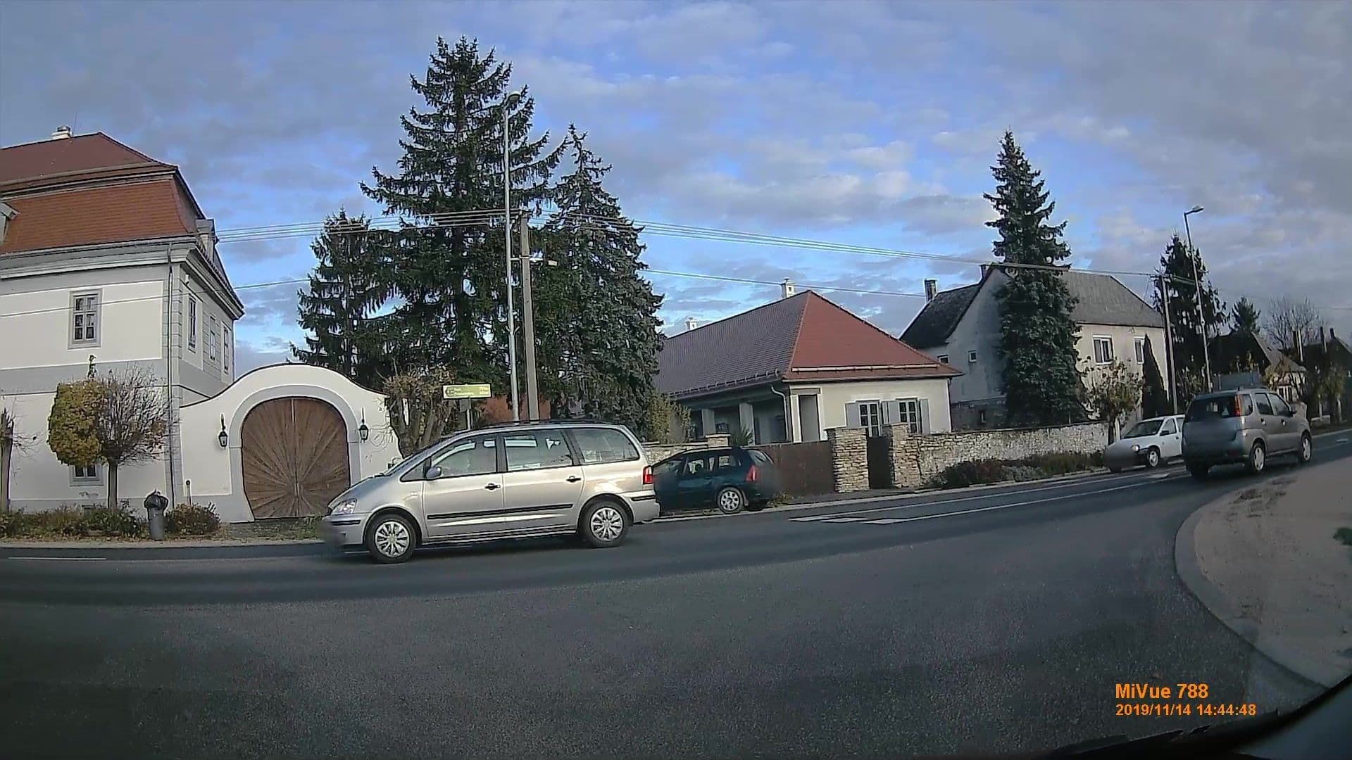 Street view near Bagolyvár, Zirc — © geox123 (CC BY-SA · Mapillary)