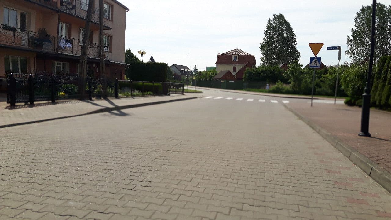 Street view near Kielas Katarzyna. Pokoje gościnne, Łeba — © changchun1 (CC BY-SA · Mapillary)