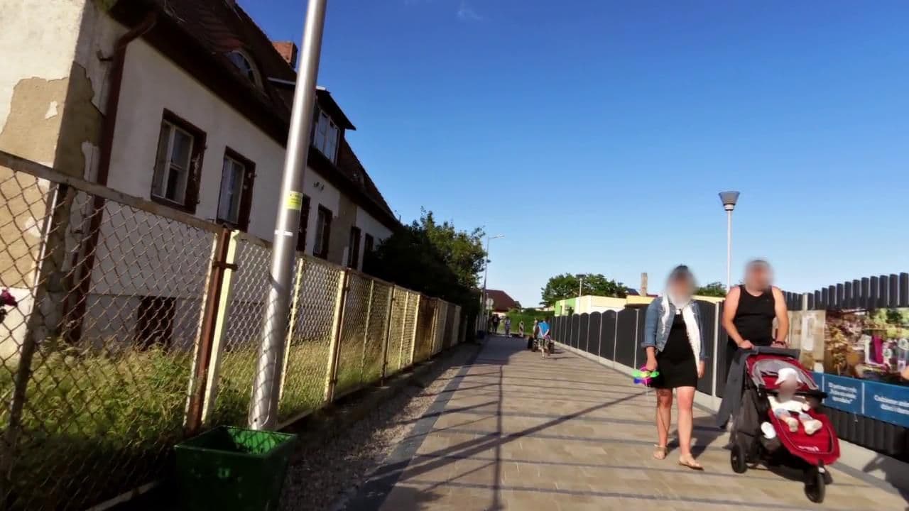 Street view near Ośrodek Kolonijny Nszz Pracowników Wojska Władysław Mielniczek, Darłówko — © masterofnoroad (CC BY-SA · Mapillary)