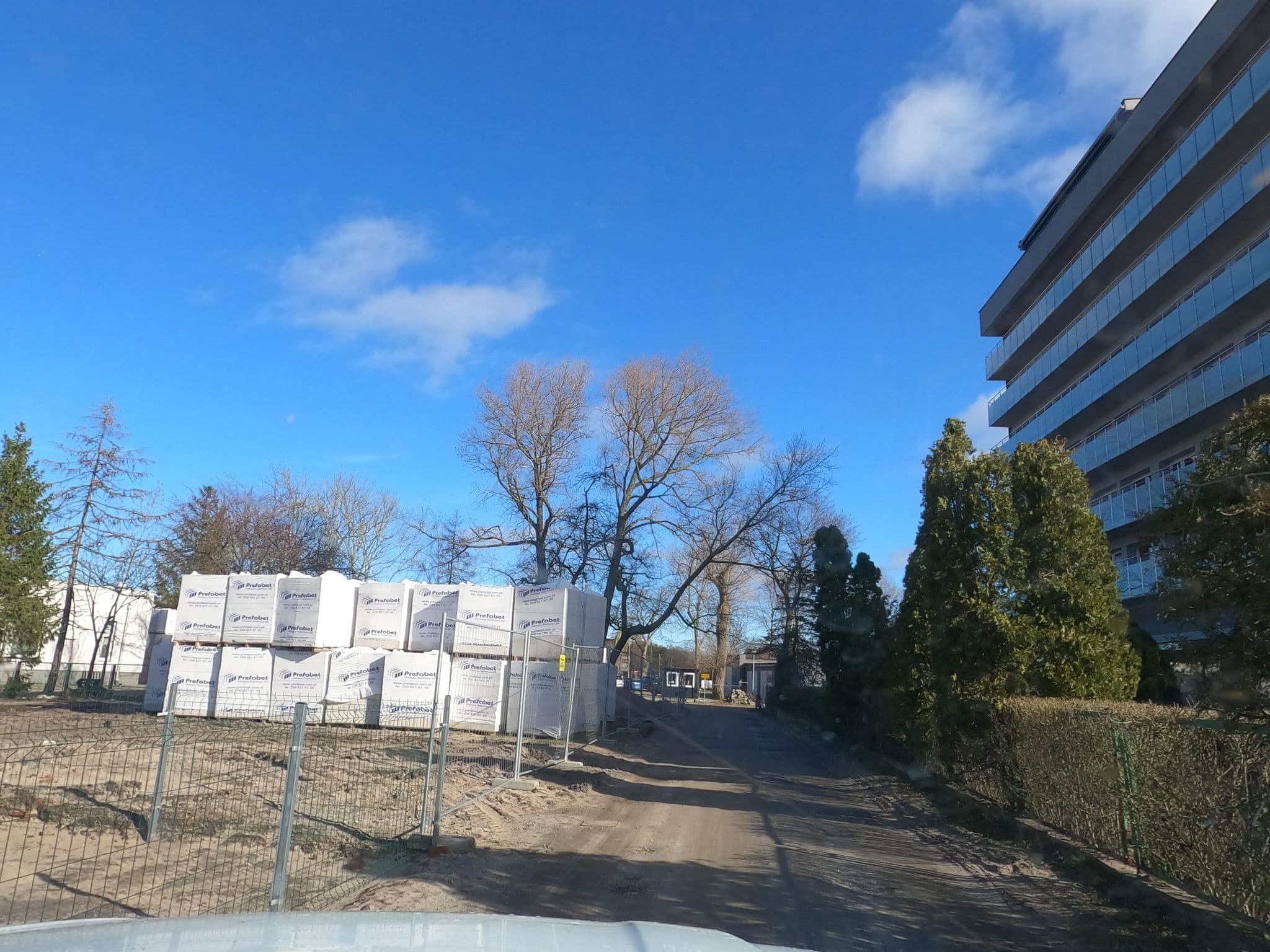 Street view near Duet. Ośrodek wypoczynkowy. Niegolewski M., Lubomski R., Darłówko — © masterofnoroad (CC BY-SA · Mapillary)