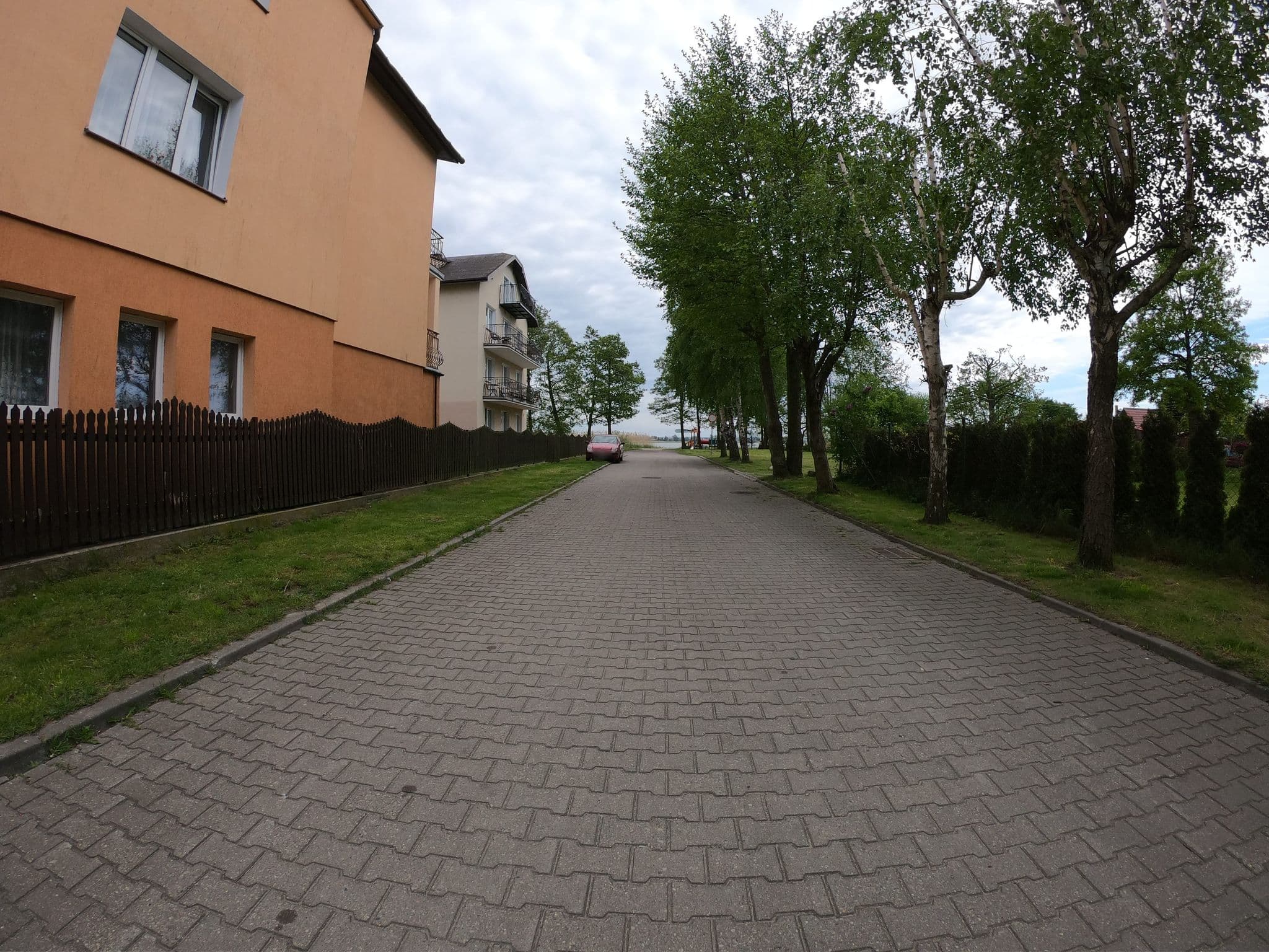 Street view near Szarotka. Pensjonat, Mielno — © masterofnoroad (CC BY-SA · Mapillary)