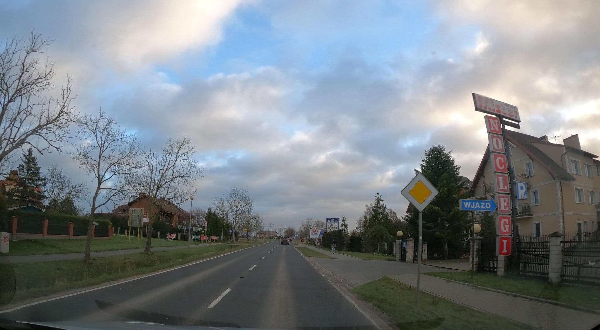 Street view near Motelik Admirał, Mielno — © masterofnoroad (CC BY-SA · Mapillary)
