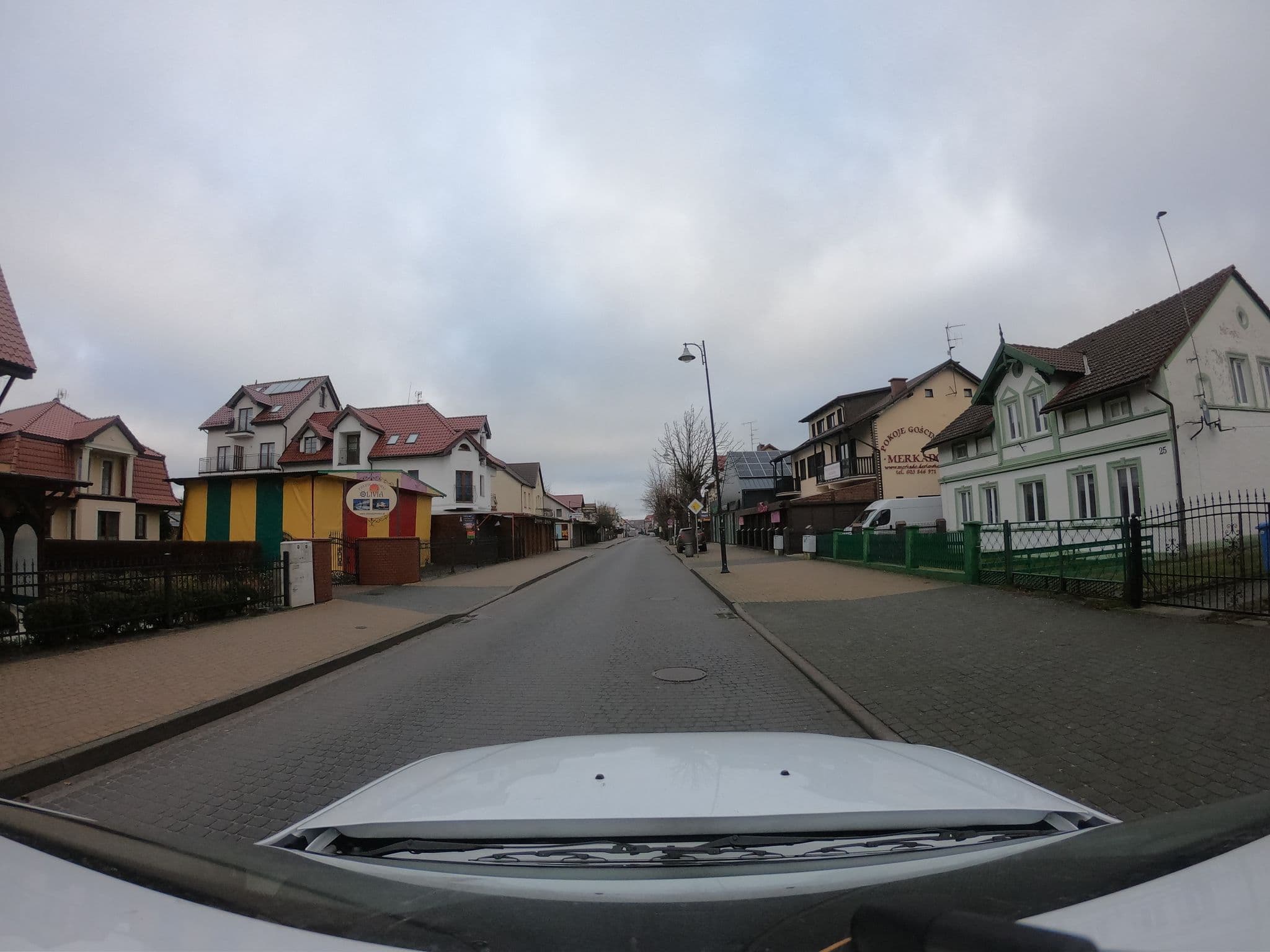 Street view near Olivia. Dom wypoczynkowy. Kotyza O., Darłówko — © masterofnoroad (CC BY-SA · Mapillary)