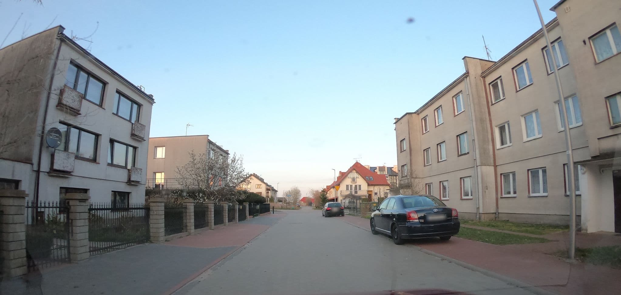 Street view near Apartament Kwiatowa, Mielno — © masterofnoroad (CC BY-SA · Mapillary)