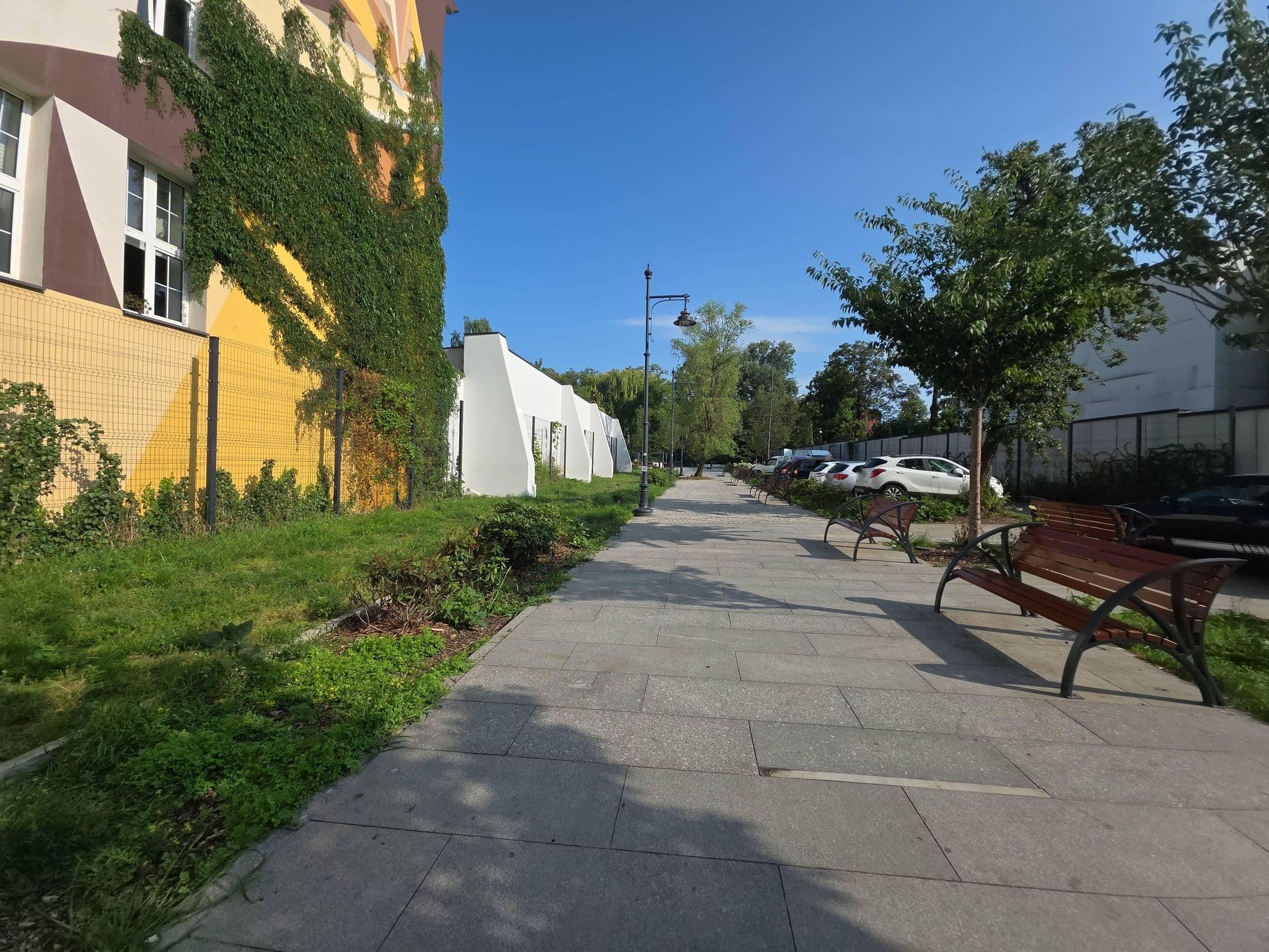 Street view near International Youth Hostel Łódź, Łódź — © Rowerowa_Lodz (CC BY-SA · Mapillary)