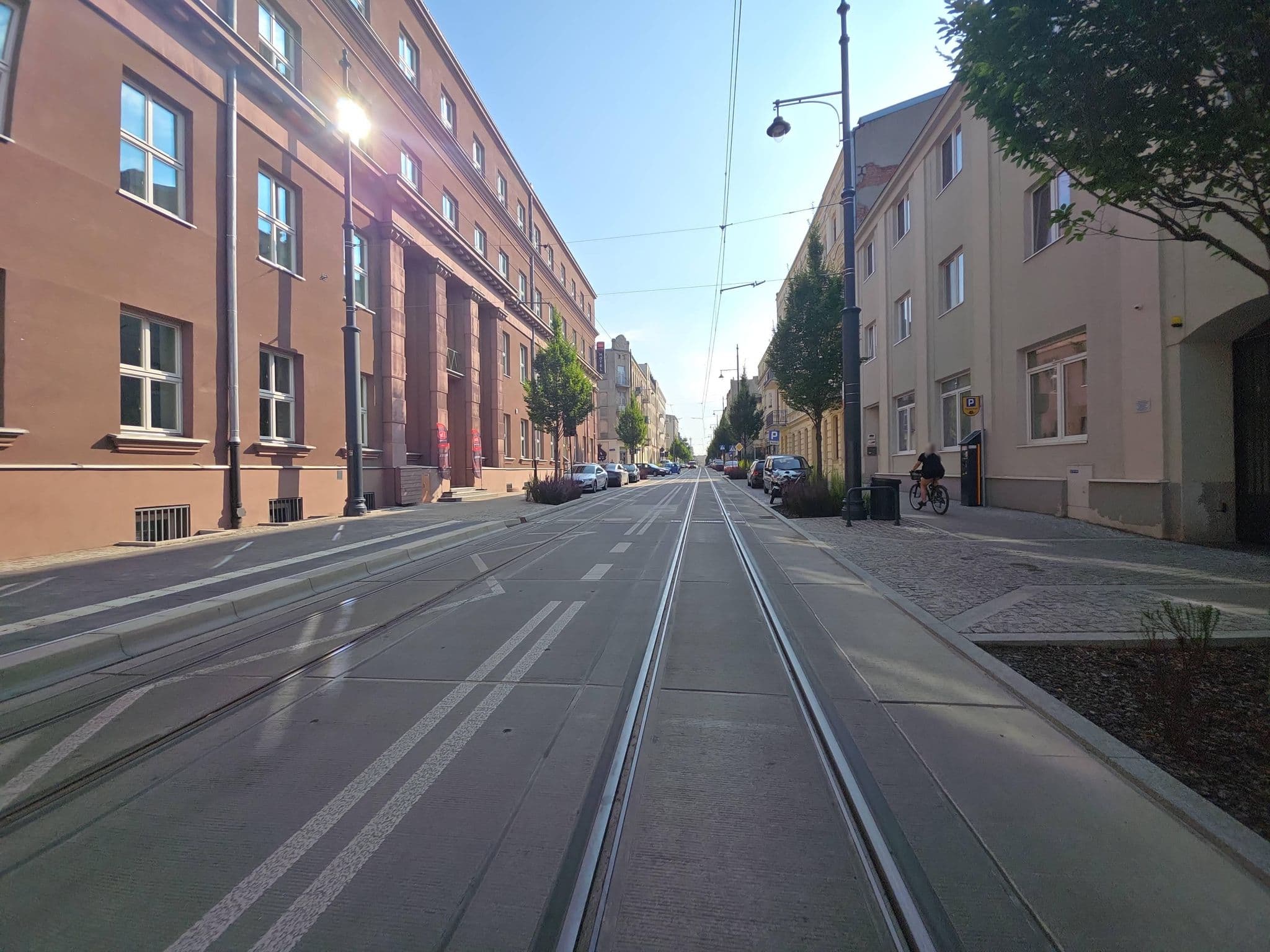 Street view near Grupa Hoteli WAM sp. z o.o. Hotel Reymont w Łodzi, Łódź — © Rowerowa_Lodz (CC BY-SA · Mapillary)