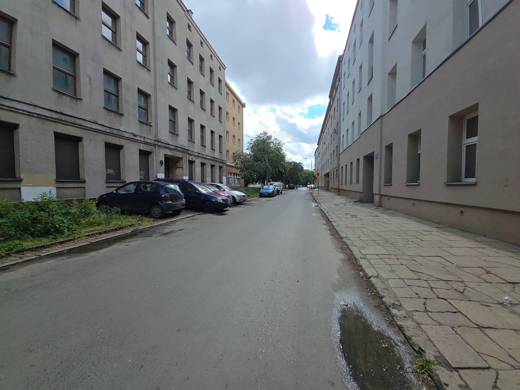 Street view near Hotel Urzędu Miasta, Łódź — © Rowerowa_Lodz (CC BY-SA · Mapillary)