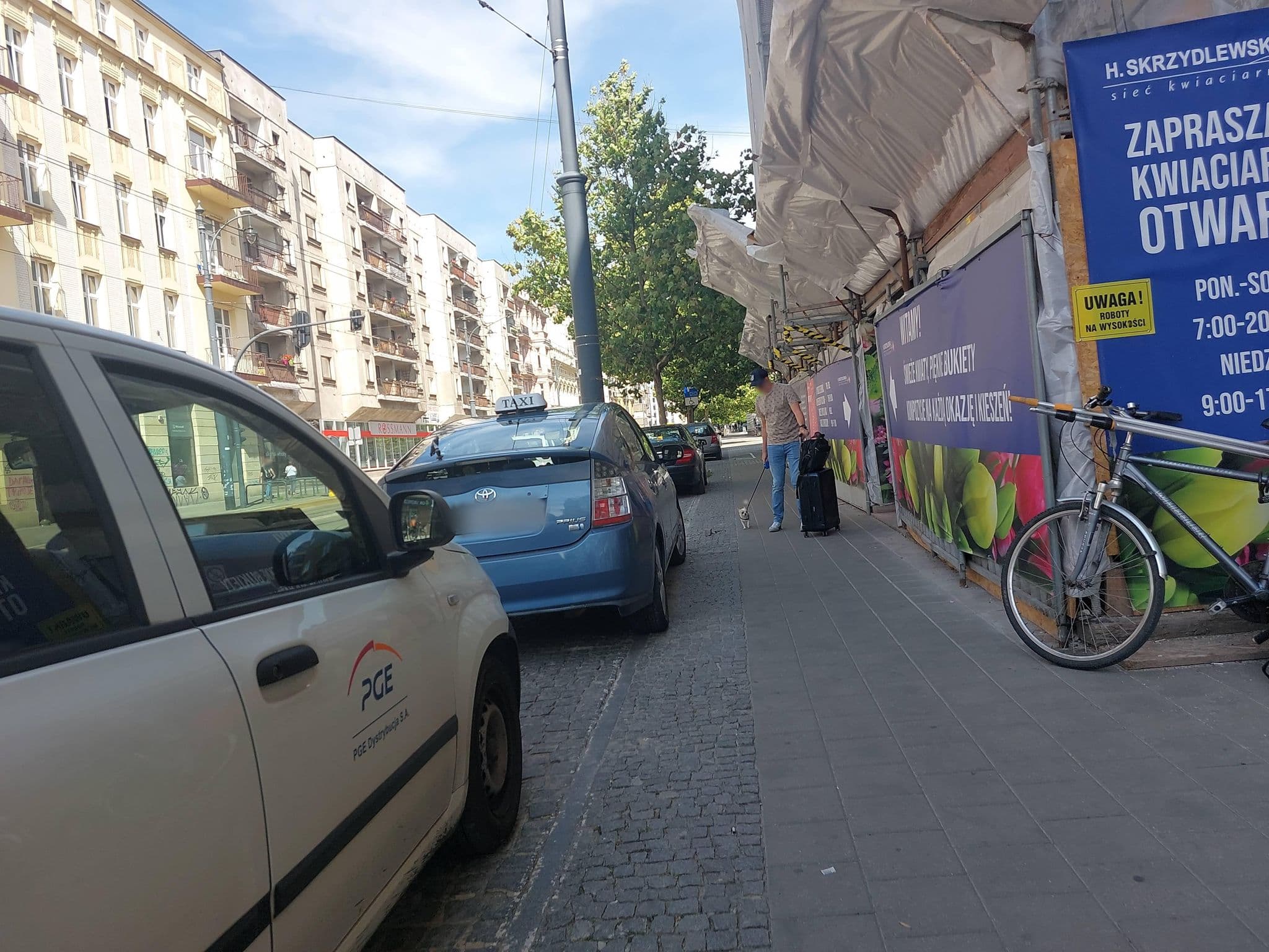 Street view near Hotel Relax, Łódź — © Mikromobilnosc (CC BY-SA · Mapillary)