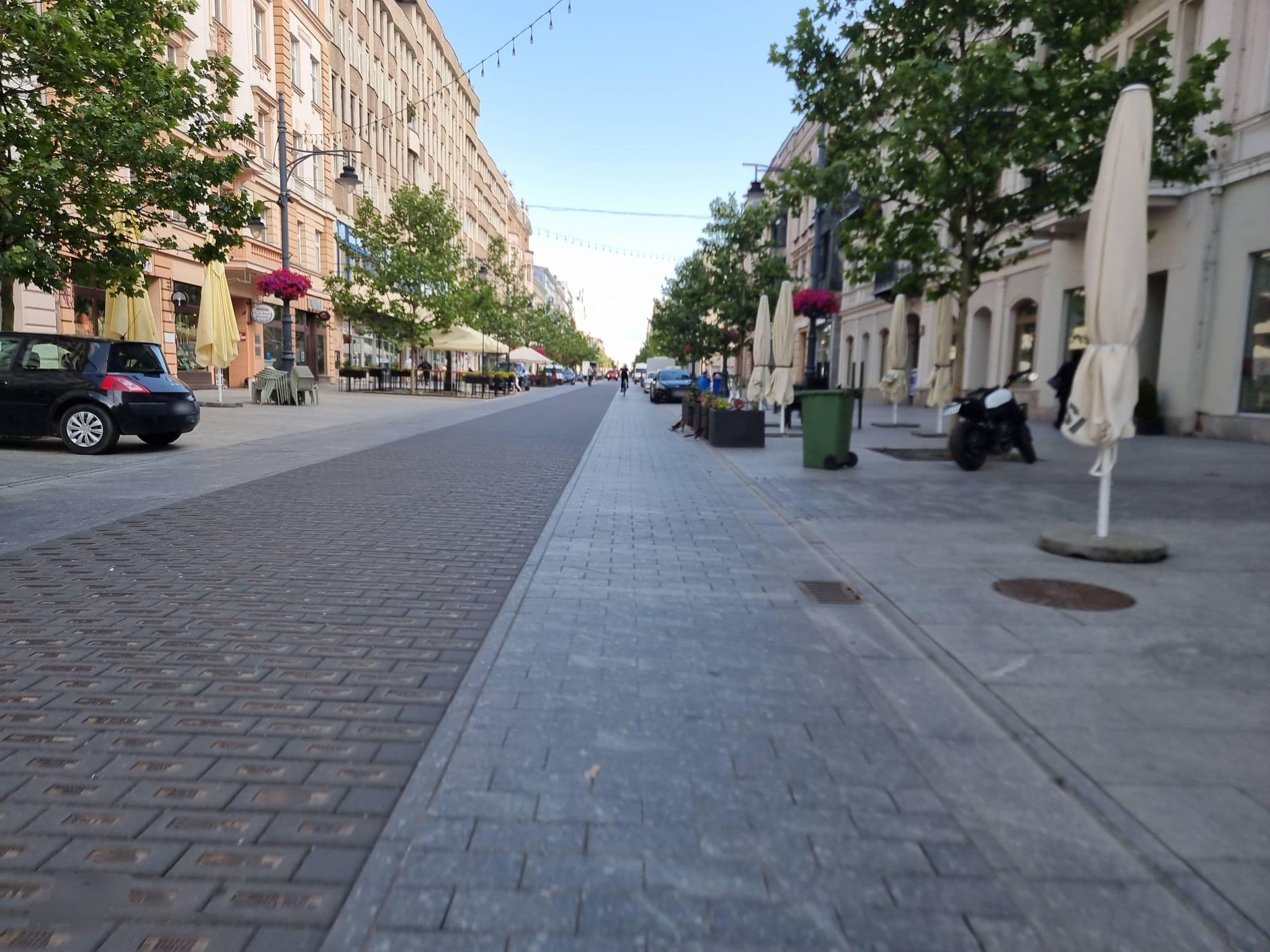 Street view near Cinema Rooms - Piotrkowska, Łódź — © bartb (CC BY-SA · Mapillary)